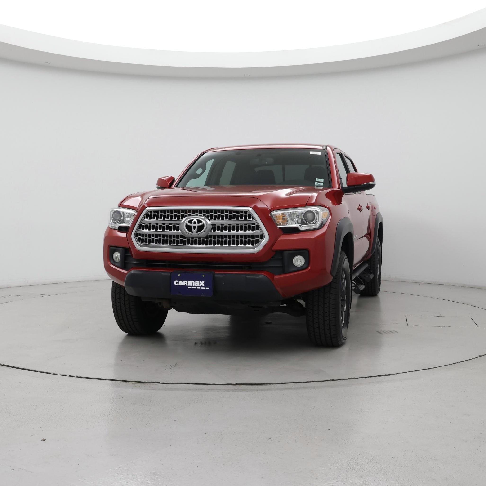 Thumbnail: 2016 Toyota Tacoma - 4
