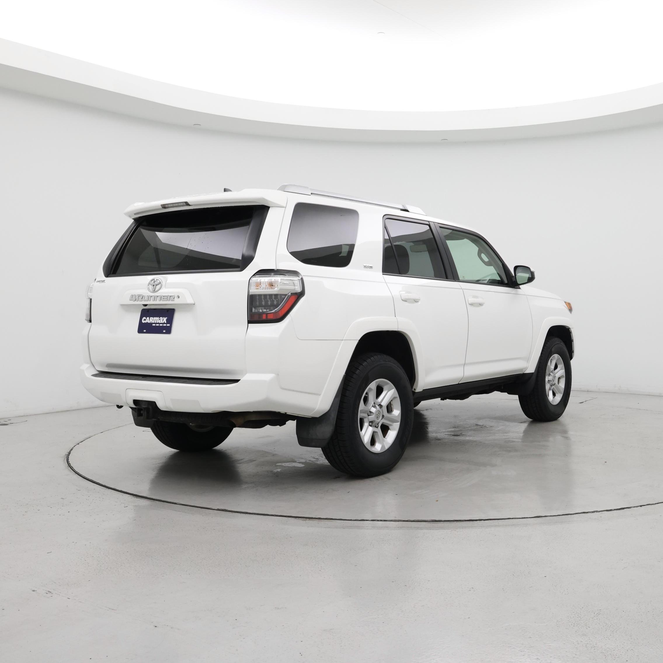 Thumbnail: 2016 Toyota 4Runner - 8