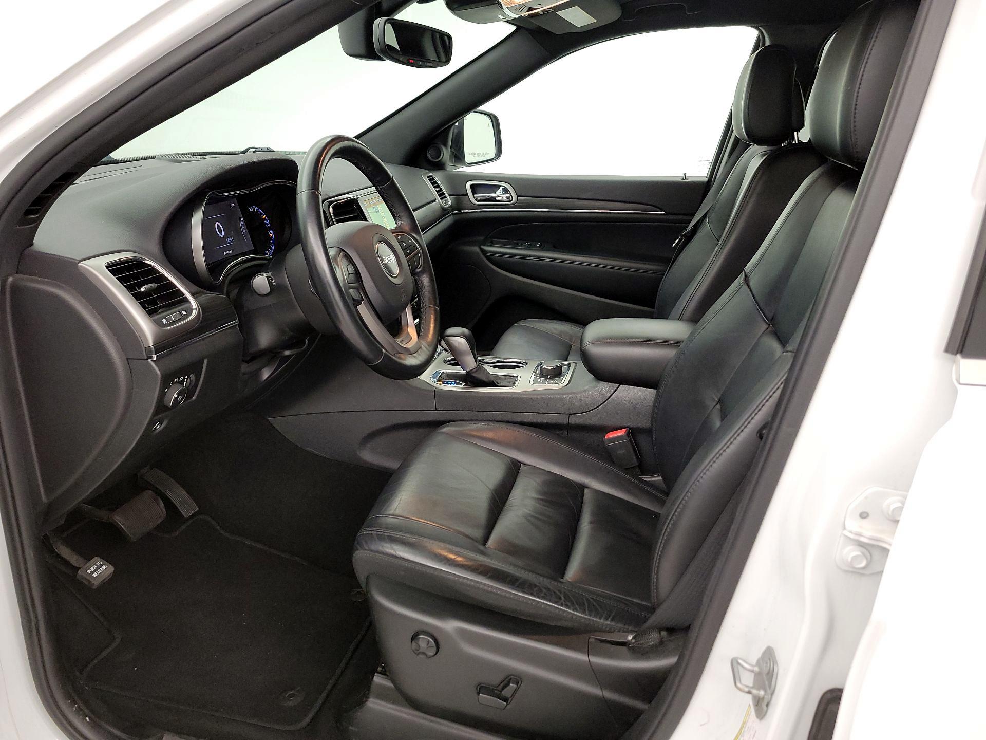 Thumbnail: 2019 Jeep Grand Cherokee - 11