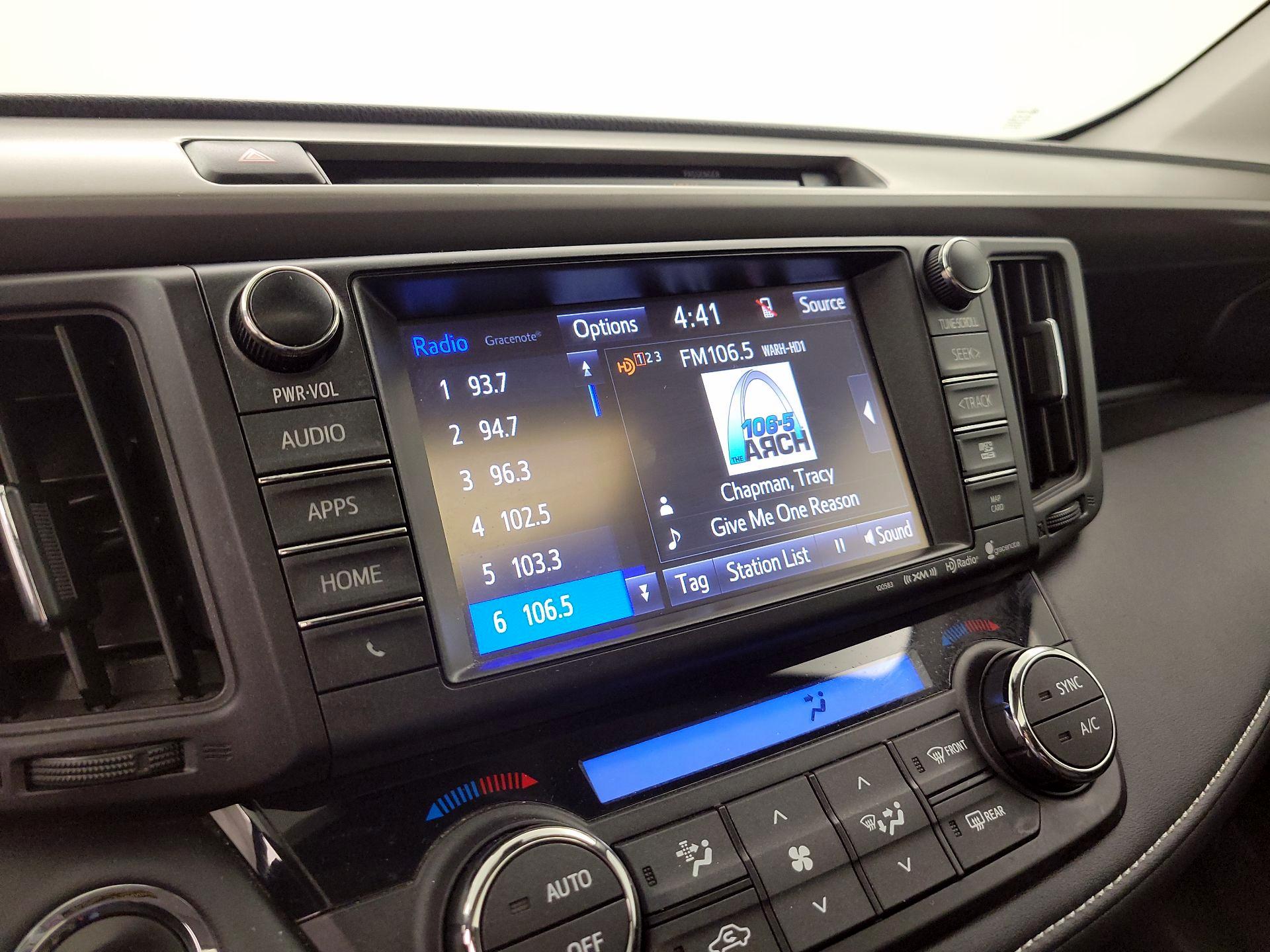 Thumbnail: 2016 Toyota RAV4 - 15
