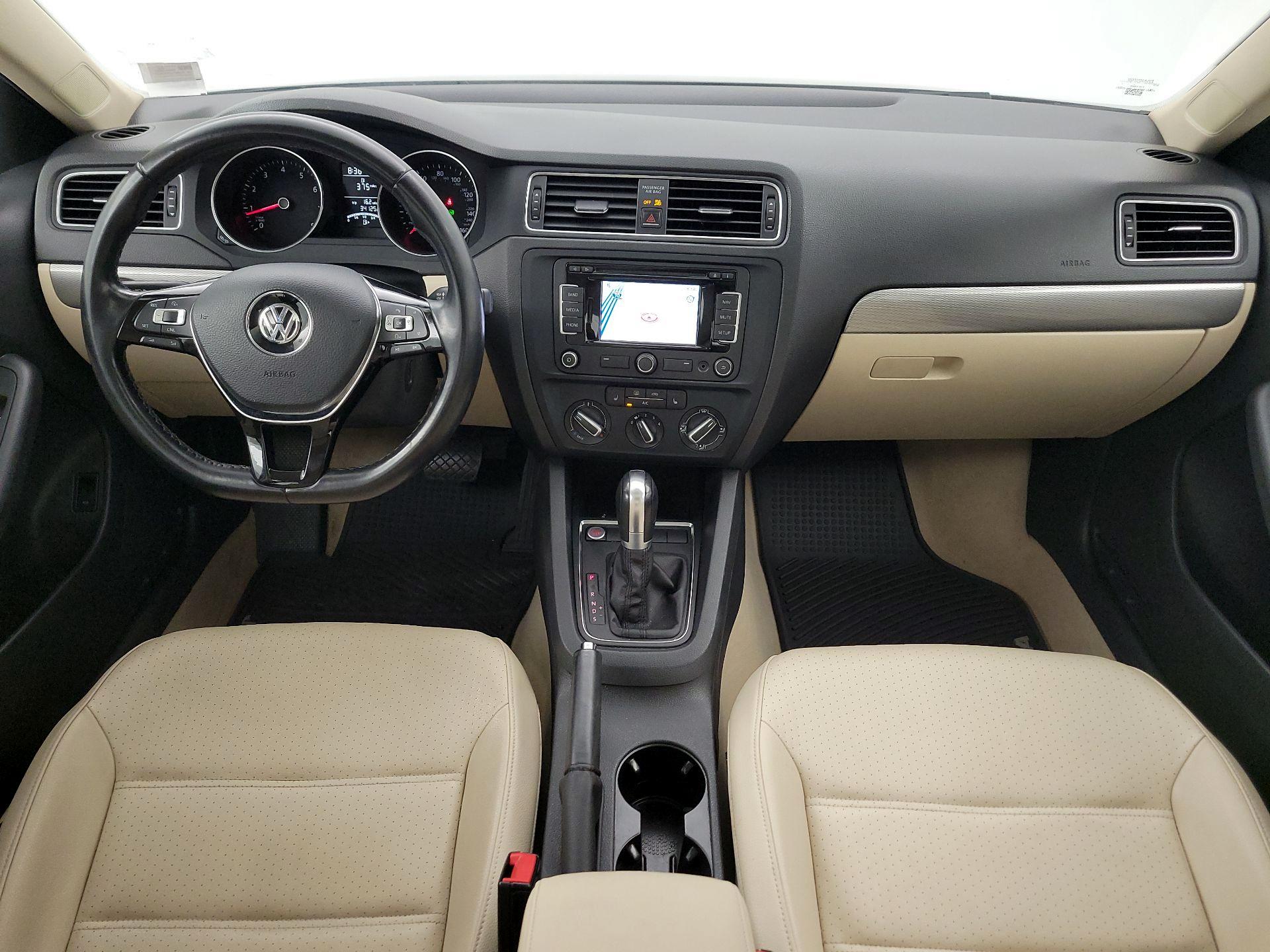 Thumbnail: 2015 Volkswagen Jetta - 9