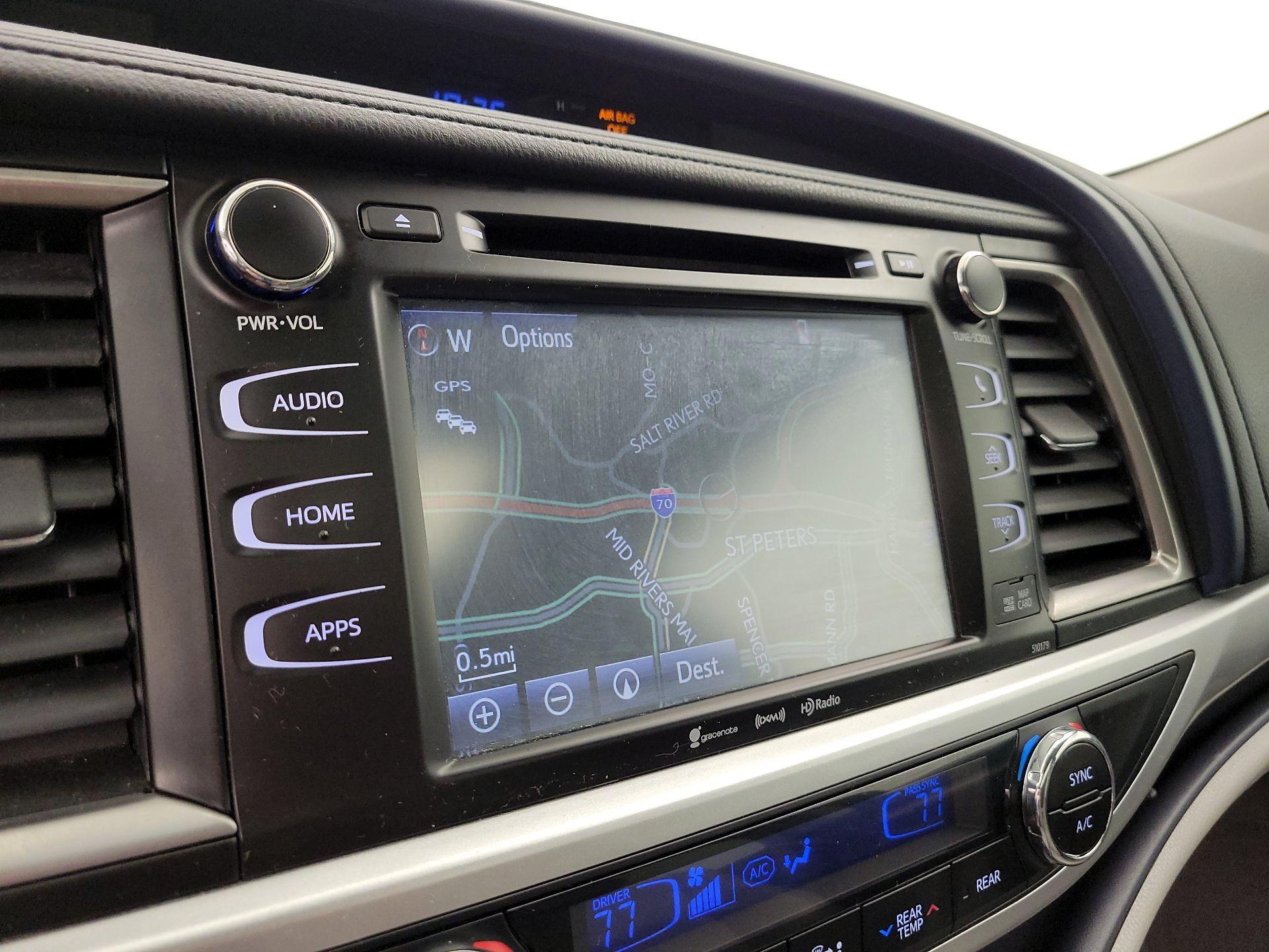 Thumbnail: 2018 Toyota Highlander - 14