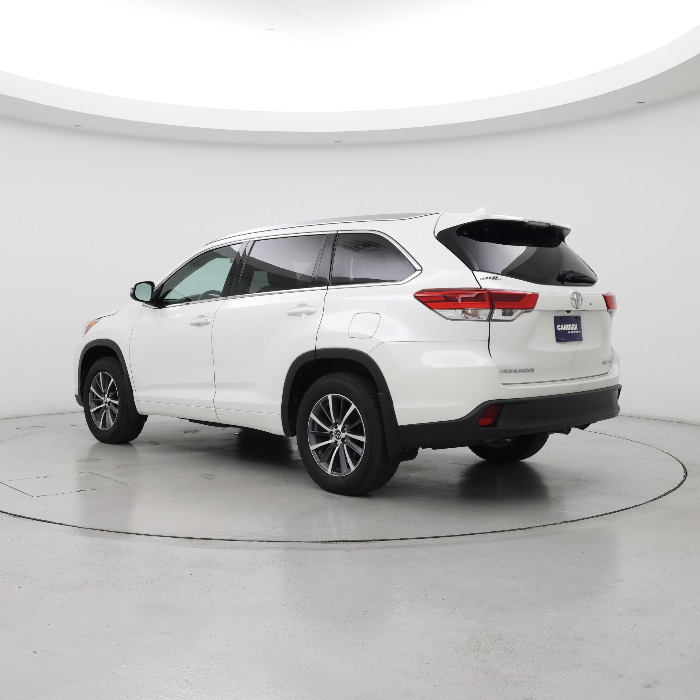 Thumbnail: 2018 Toyota Highlander - 2