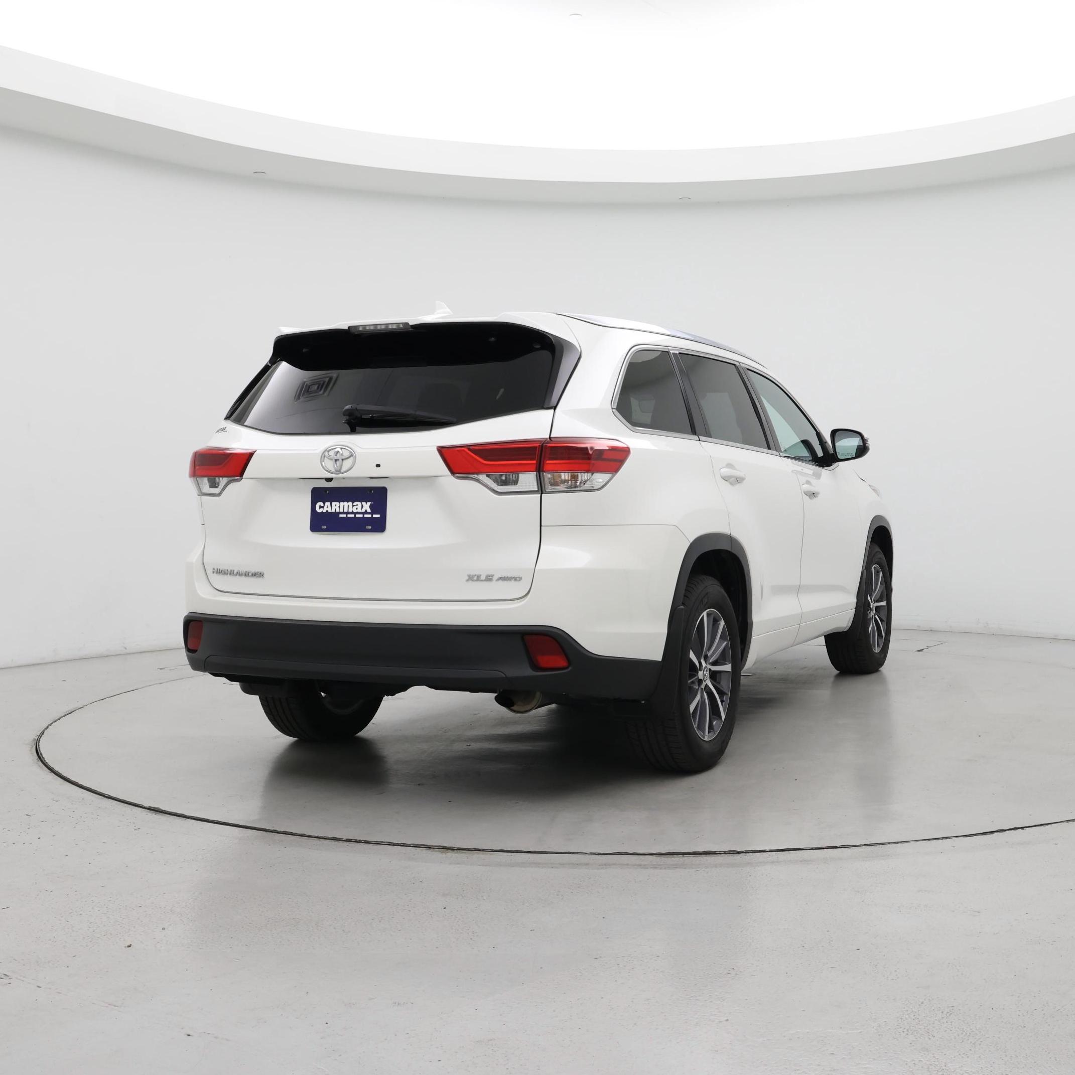 Thumbnail: 2018 Toyota Highlander - 8