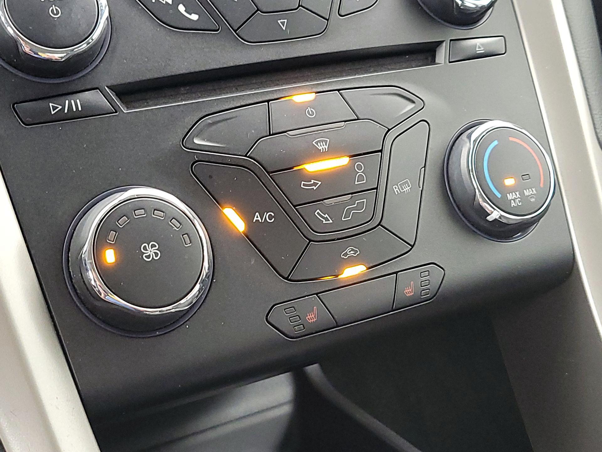Thumbnail: 2014 Ford Fusion - 16