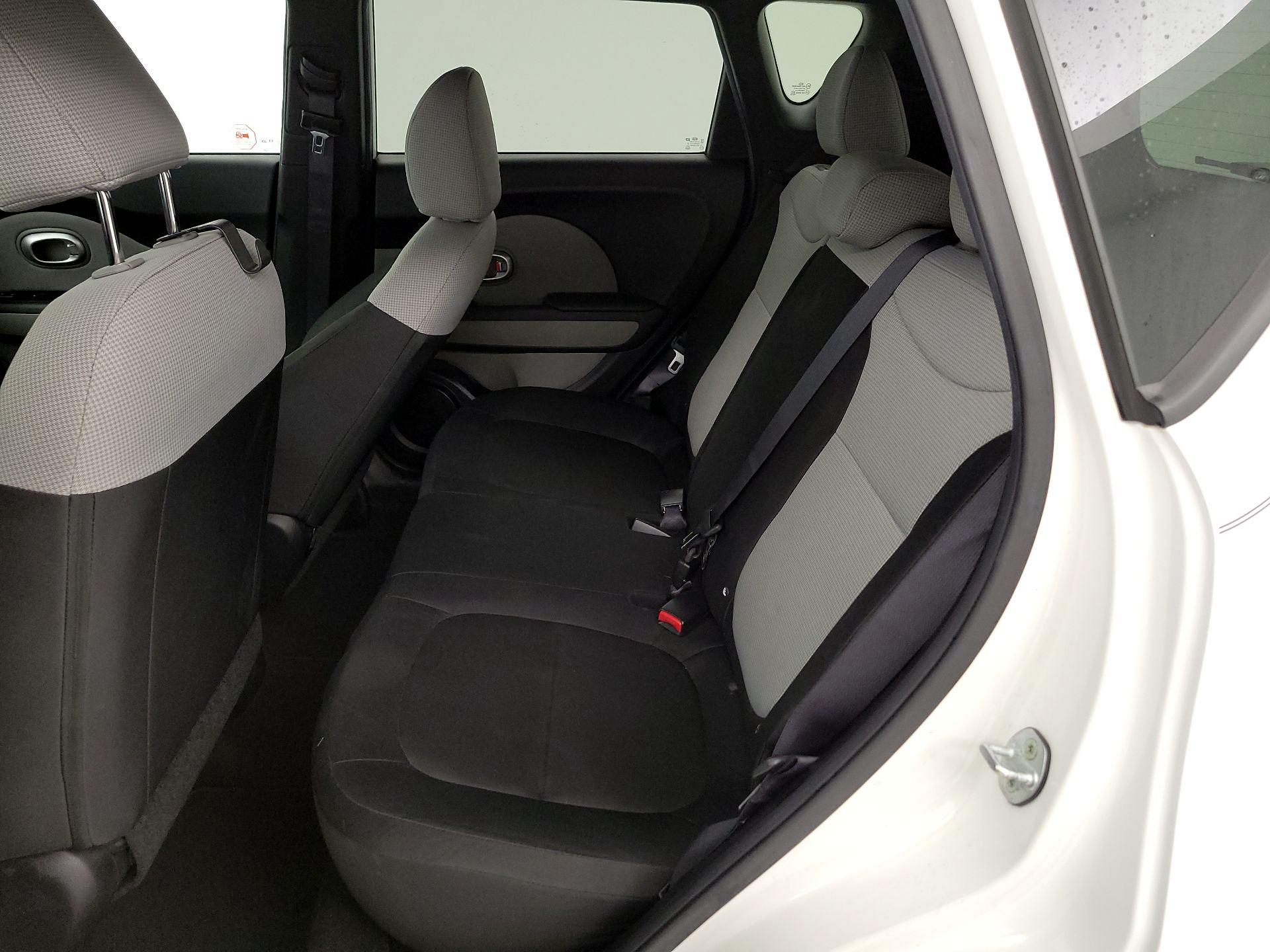 Thumbnail: 2015 Kia Soul - 18