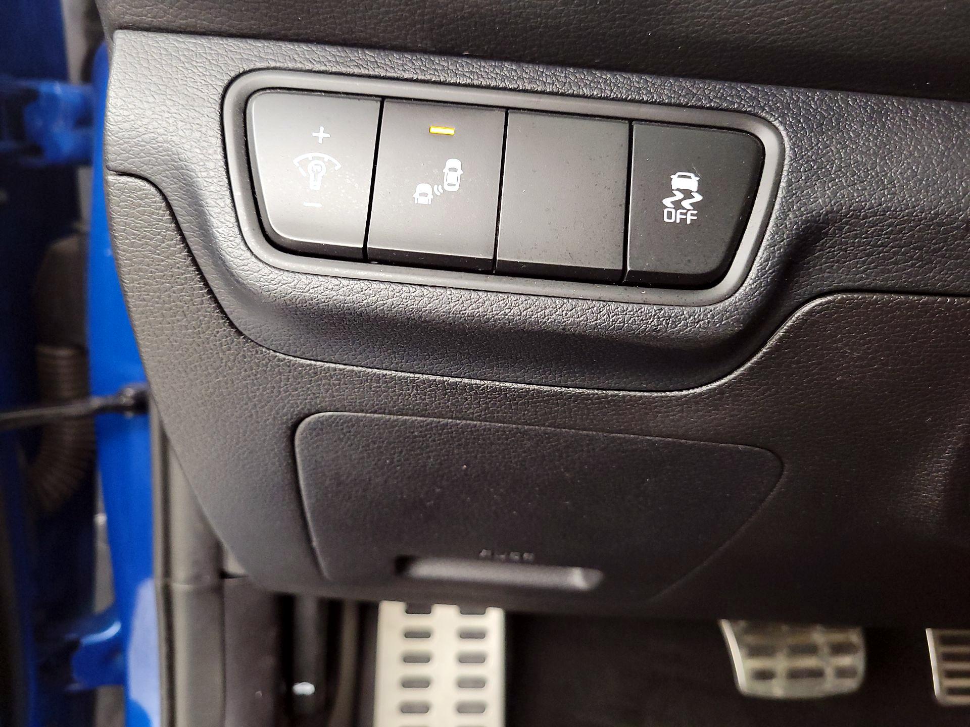 Thumbnail: 2022 Kia Forte - 13