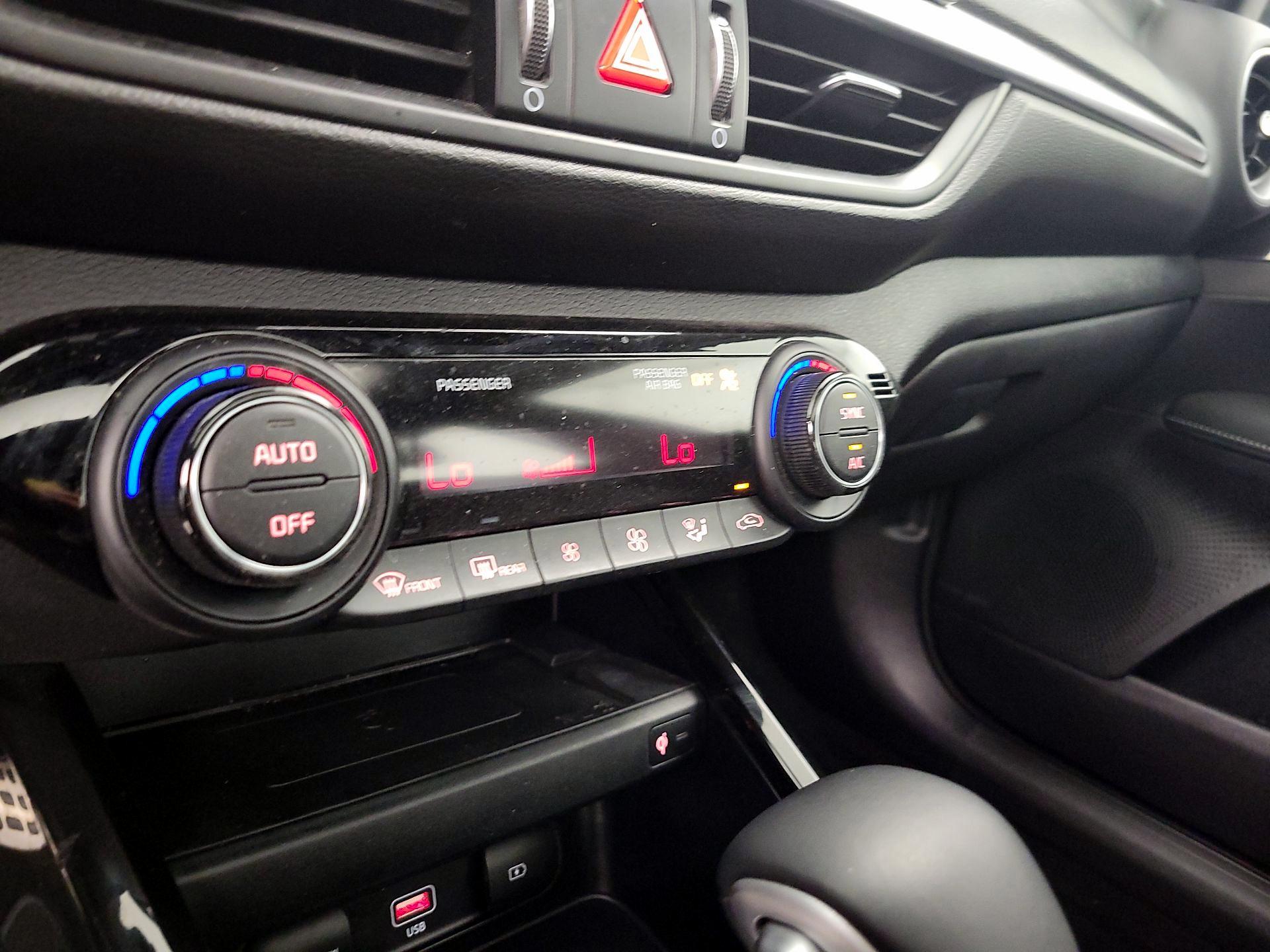 Thumbnail: 2022 Kia Forte - 17