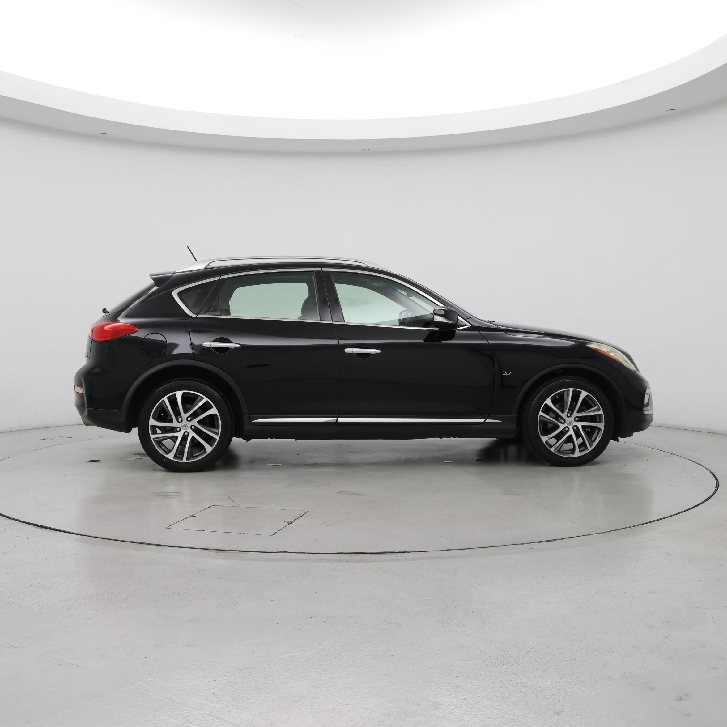 Thumbnail: 2017 INFINITI QX50 - 7