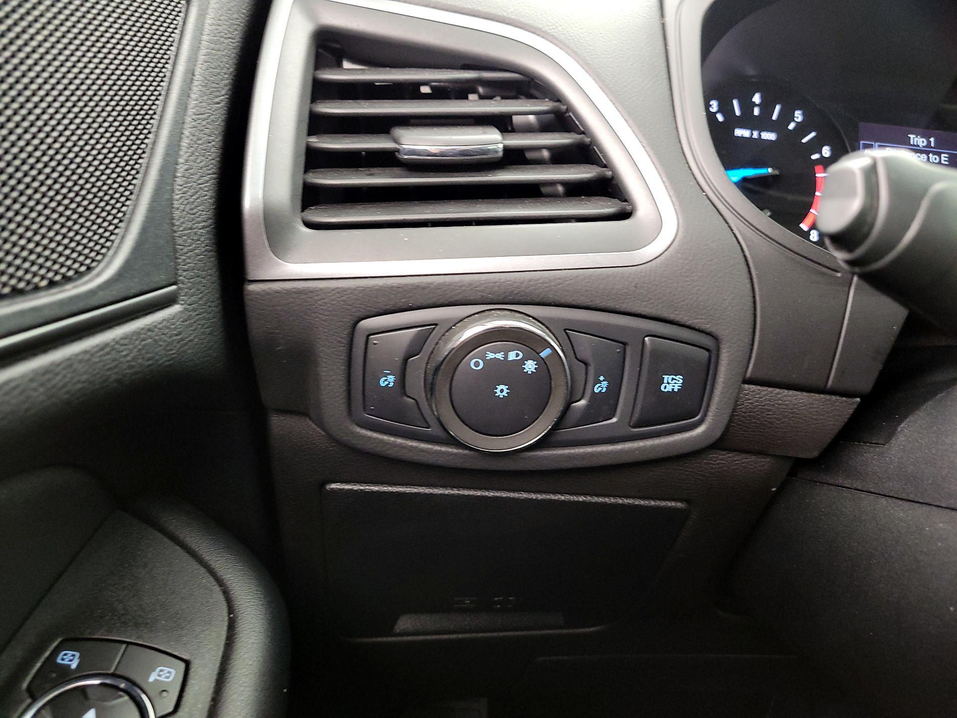 Thumbnail: 2020 Ford Edge - 13