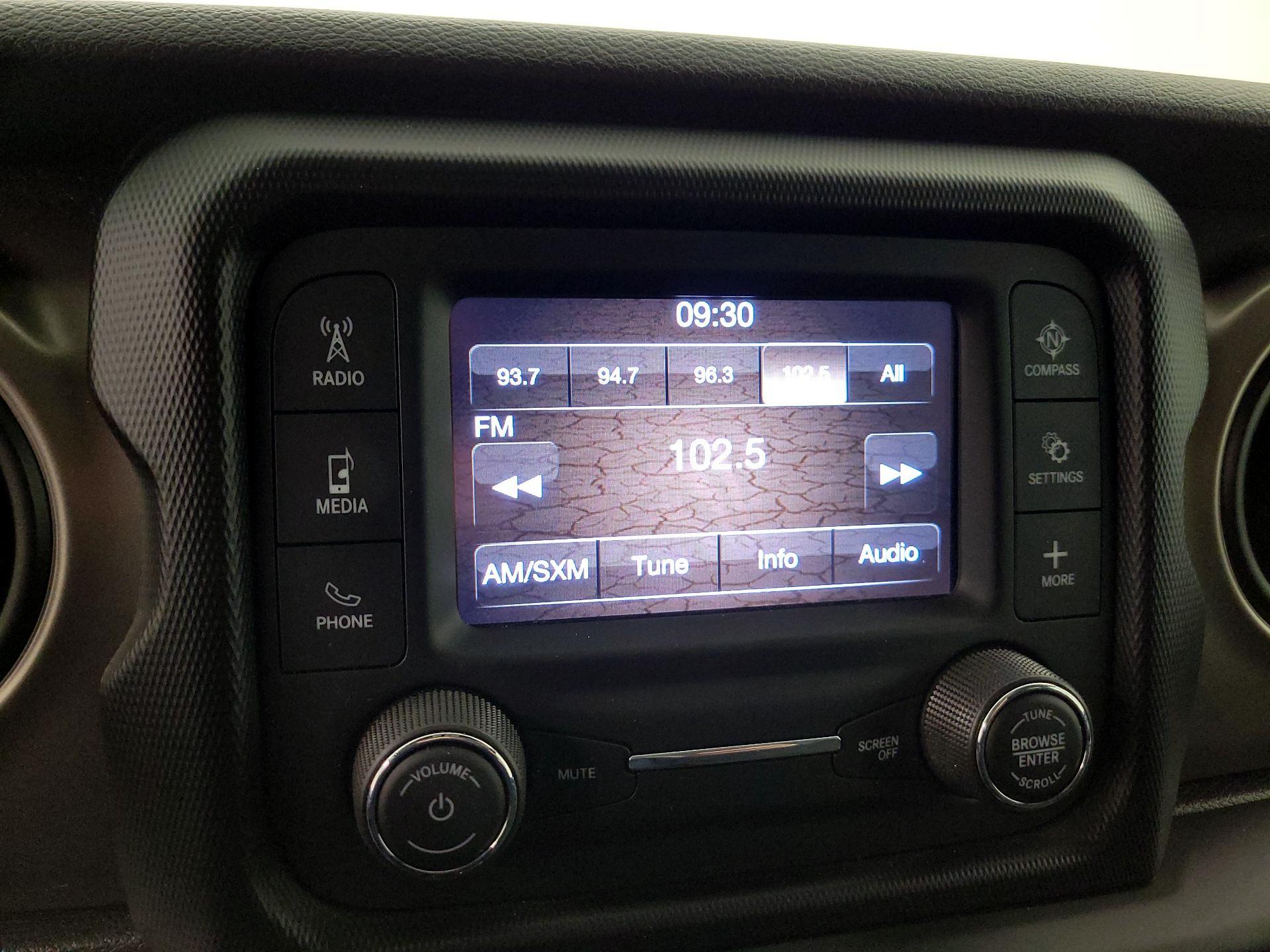 Thumbnail: 2020 Jeep Wrangler - 15