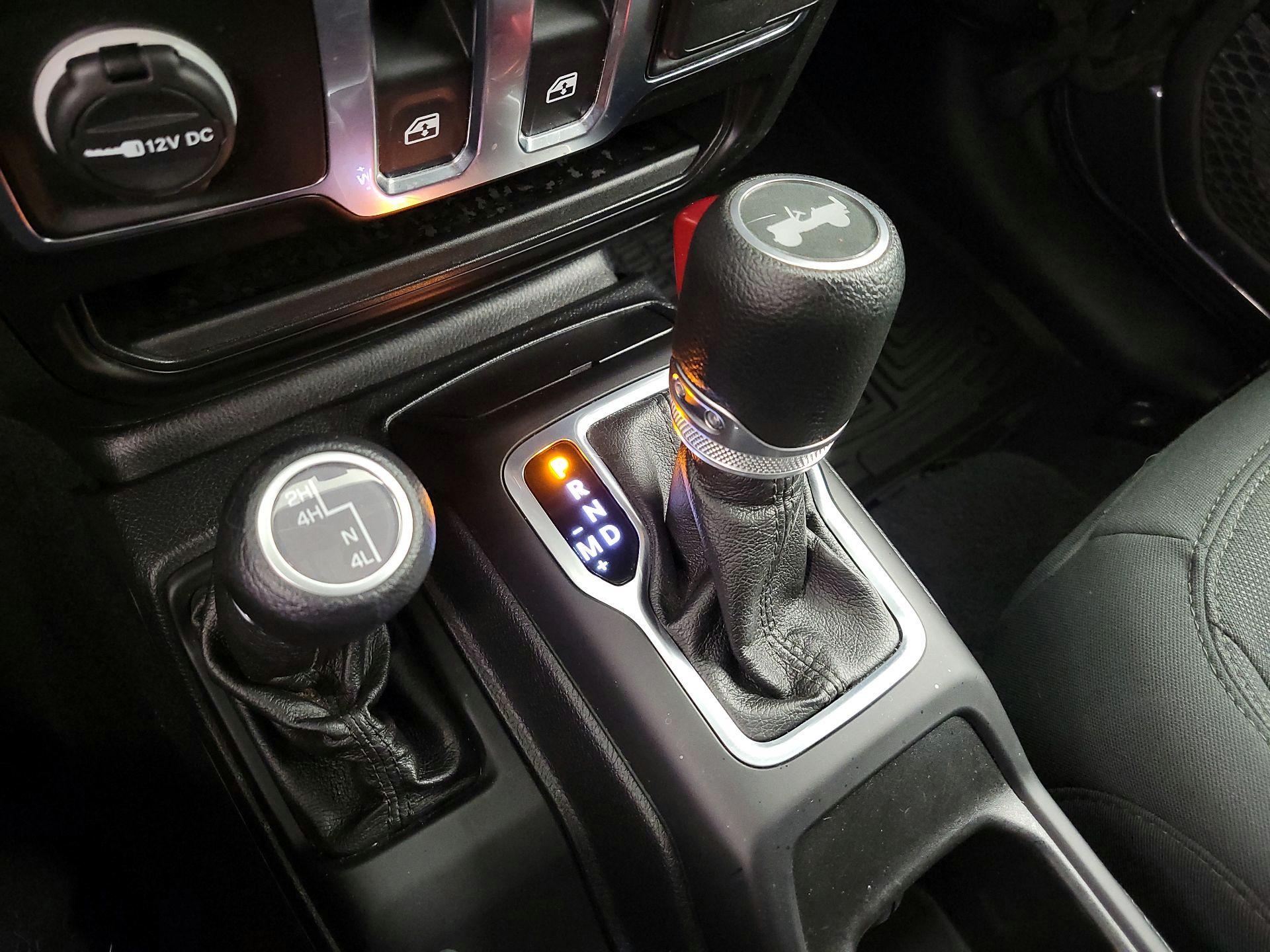 Thumbnail: 2020 Jeep Wrangler - 17