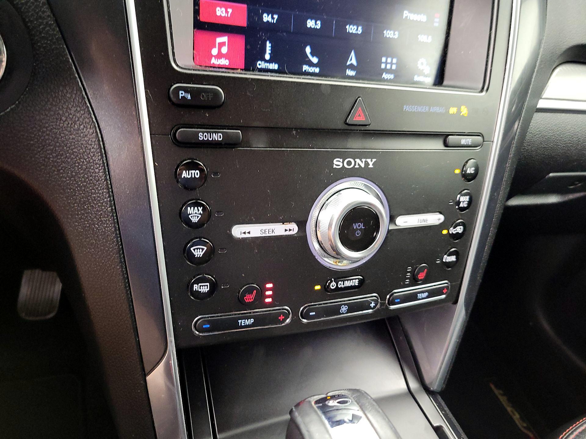 Thumbnail: 2019 Ford Explorer - 17