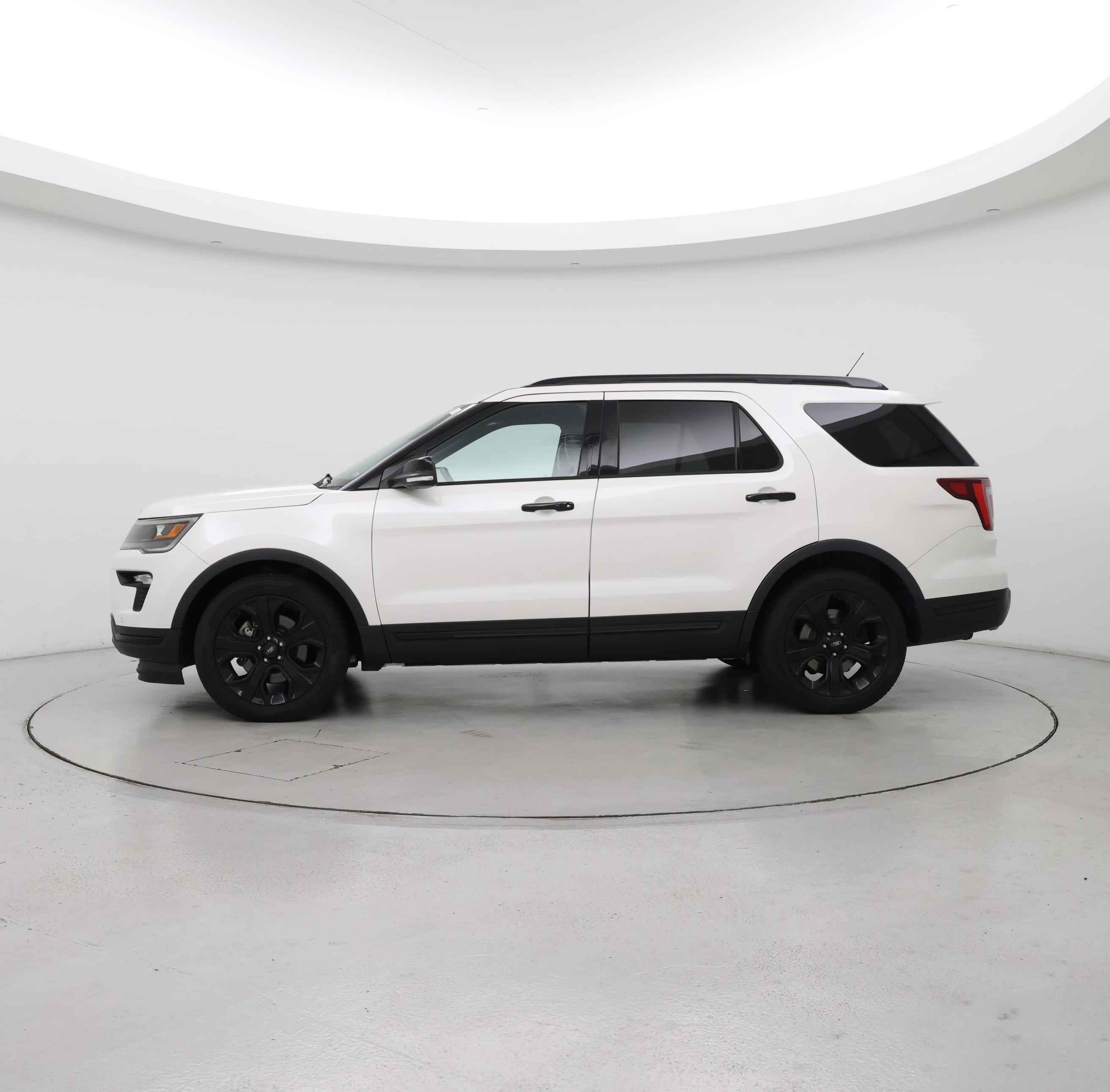 Thumbnail: 2019 Ford Explorer - 3