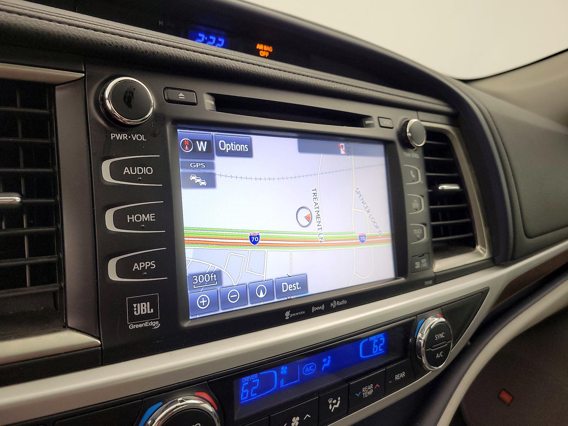 Thumbnail: 2016 Toyota Highlander - 14