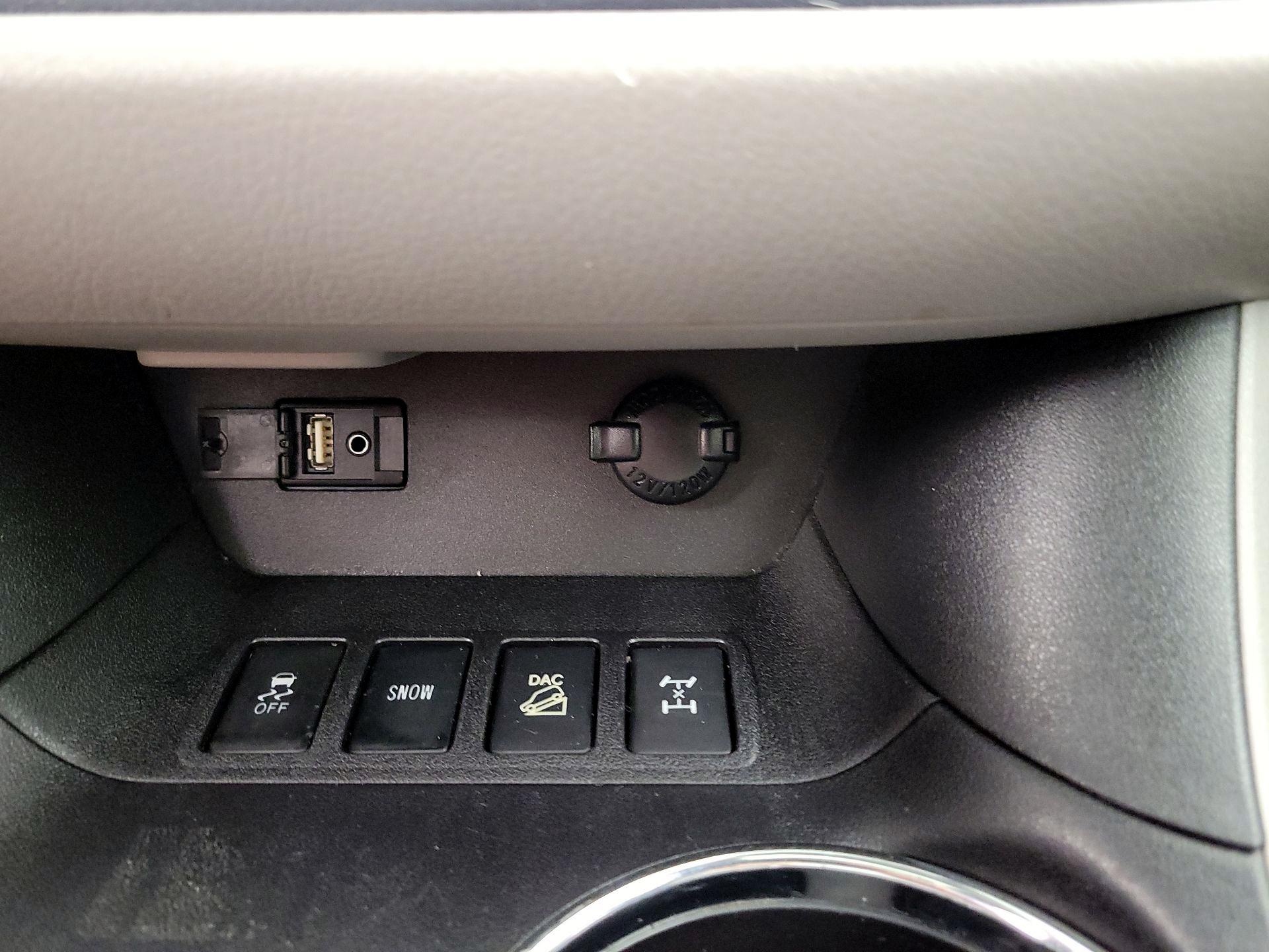 Thumbnail: 2016 Toyota Highlander - 19