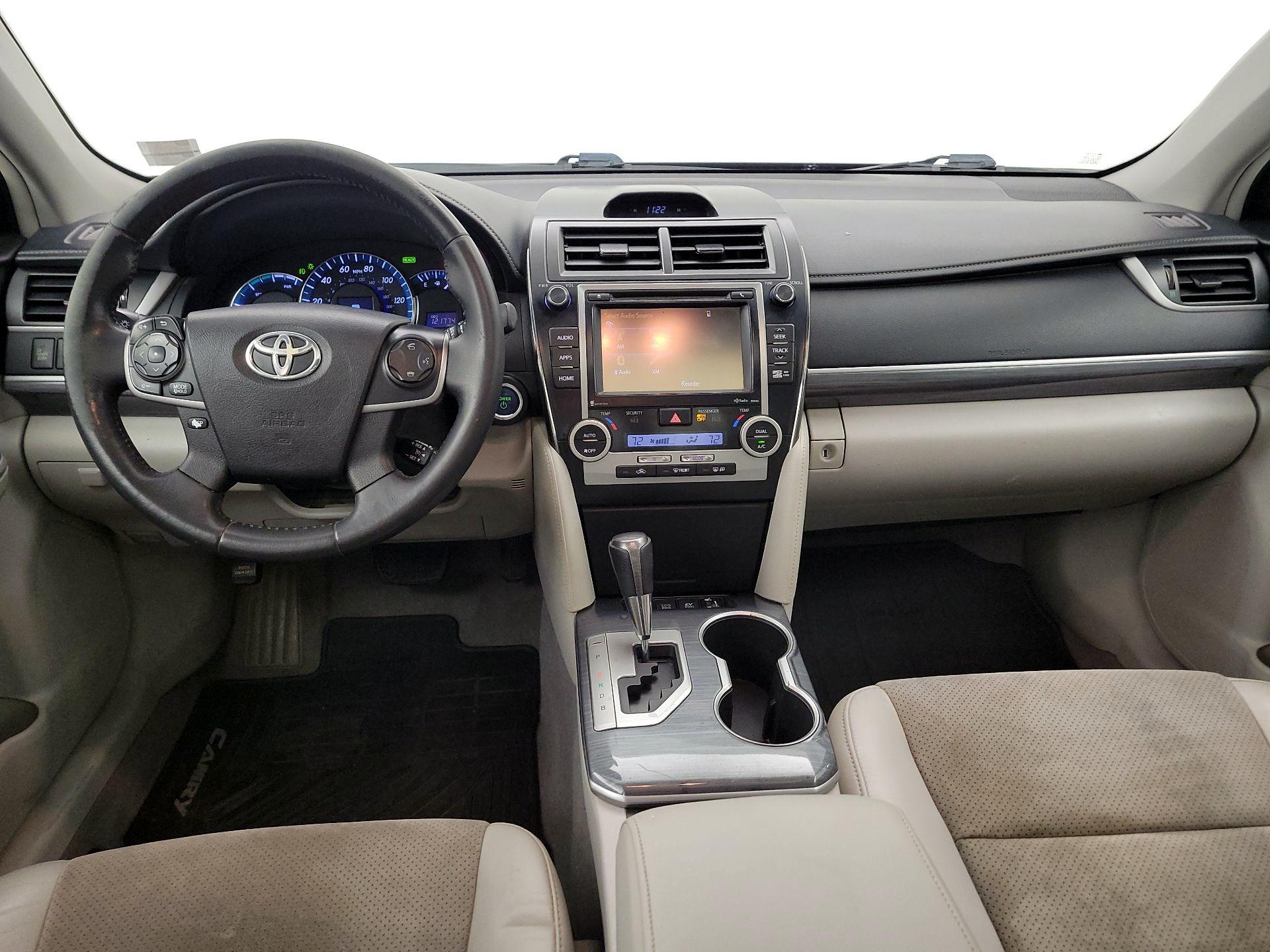 Thumbnail: 2014 Toyota Camry - 9