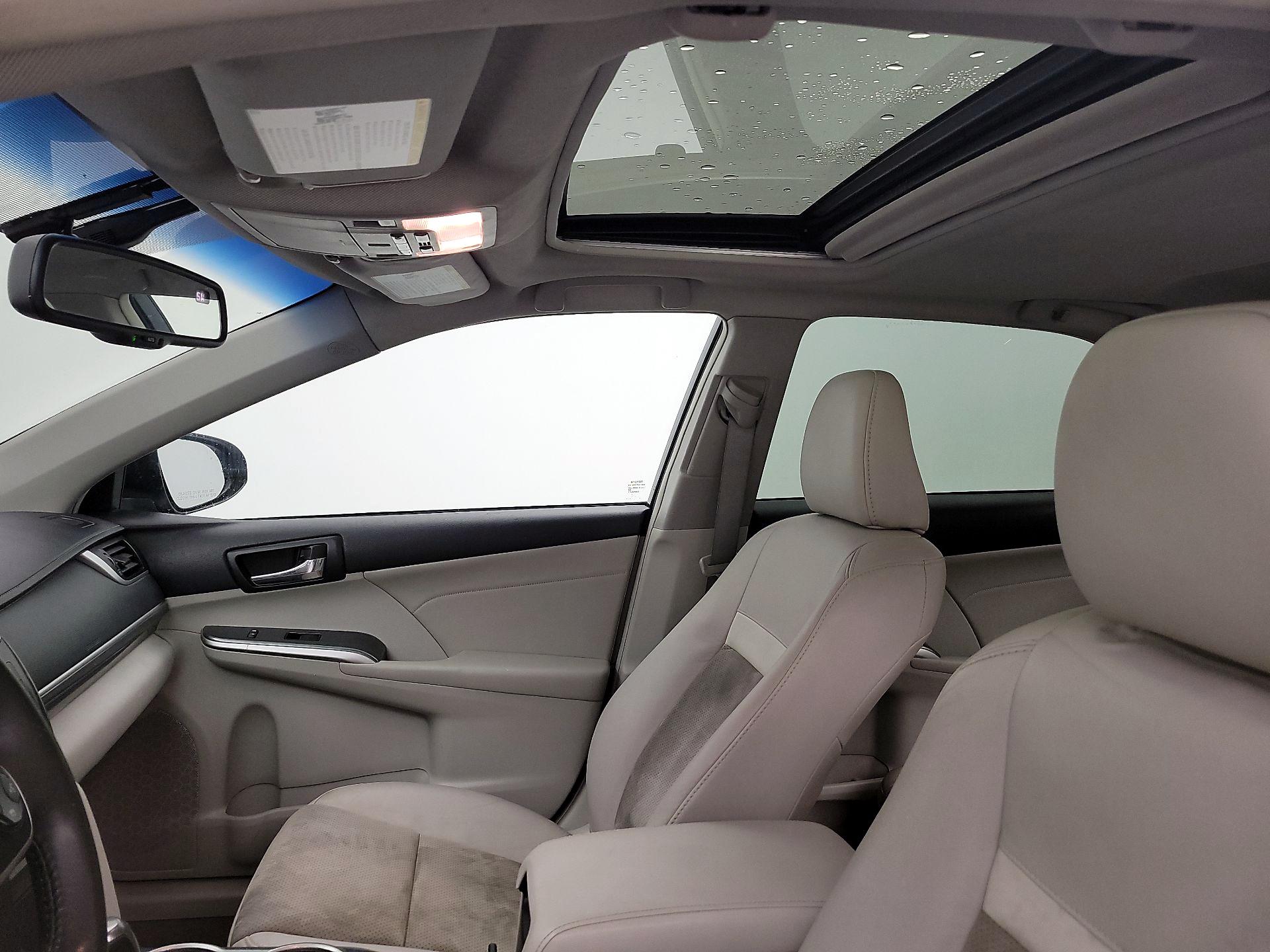 Thumbnail: 2014 Toyota Camry - 18