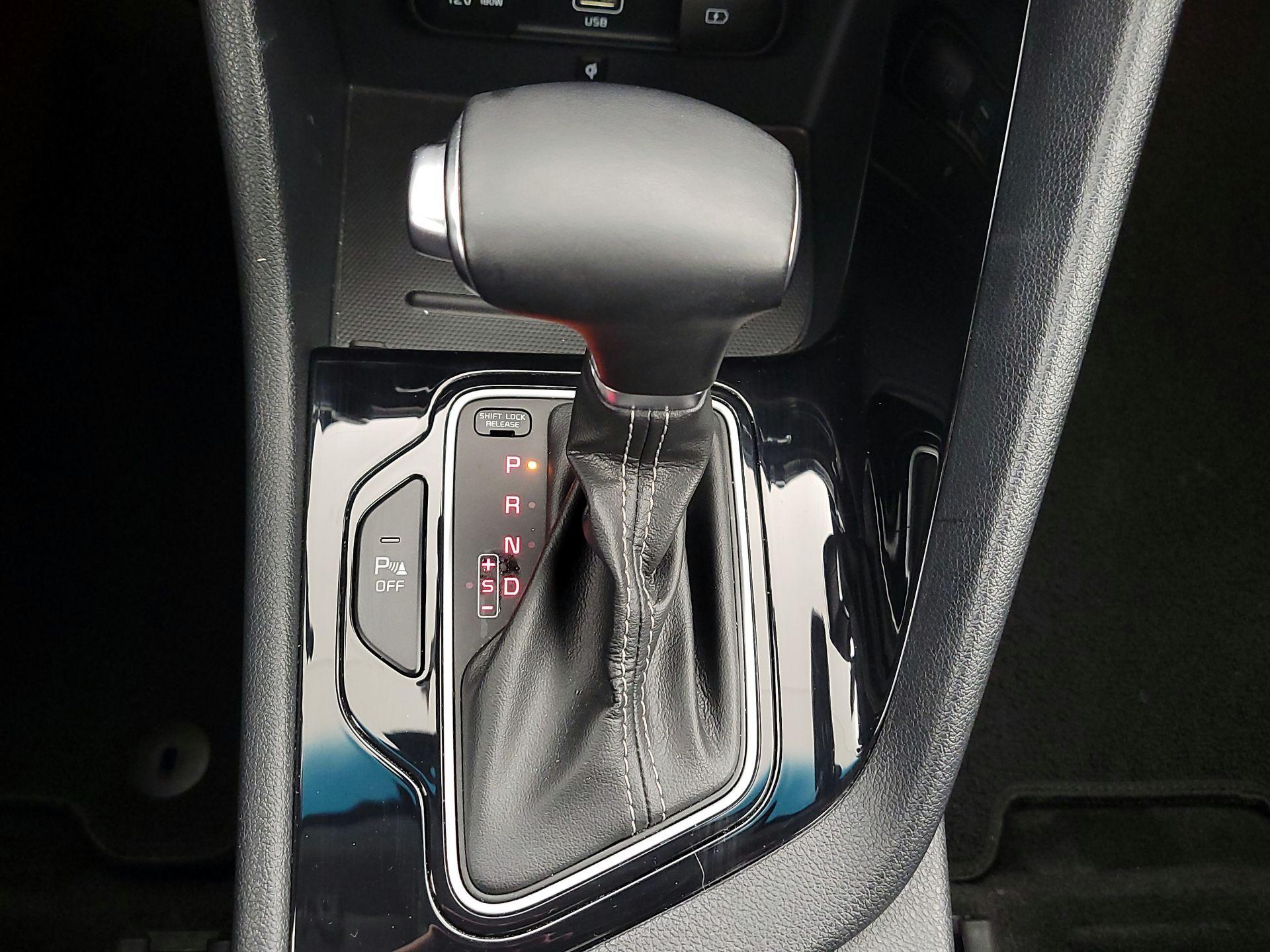 Thumbnail: 2022 Kia Niro - 18