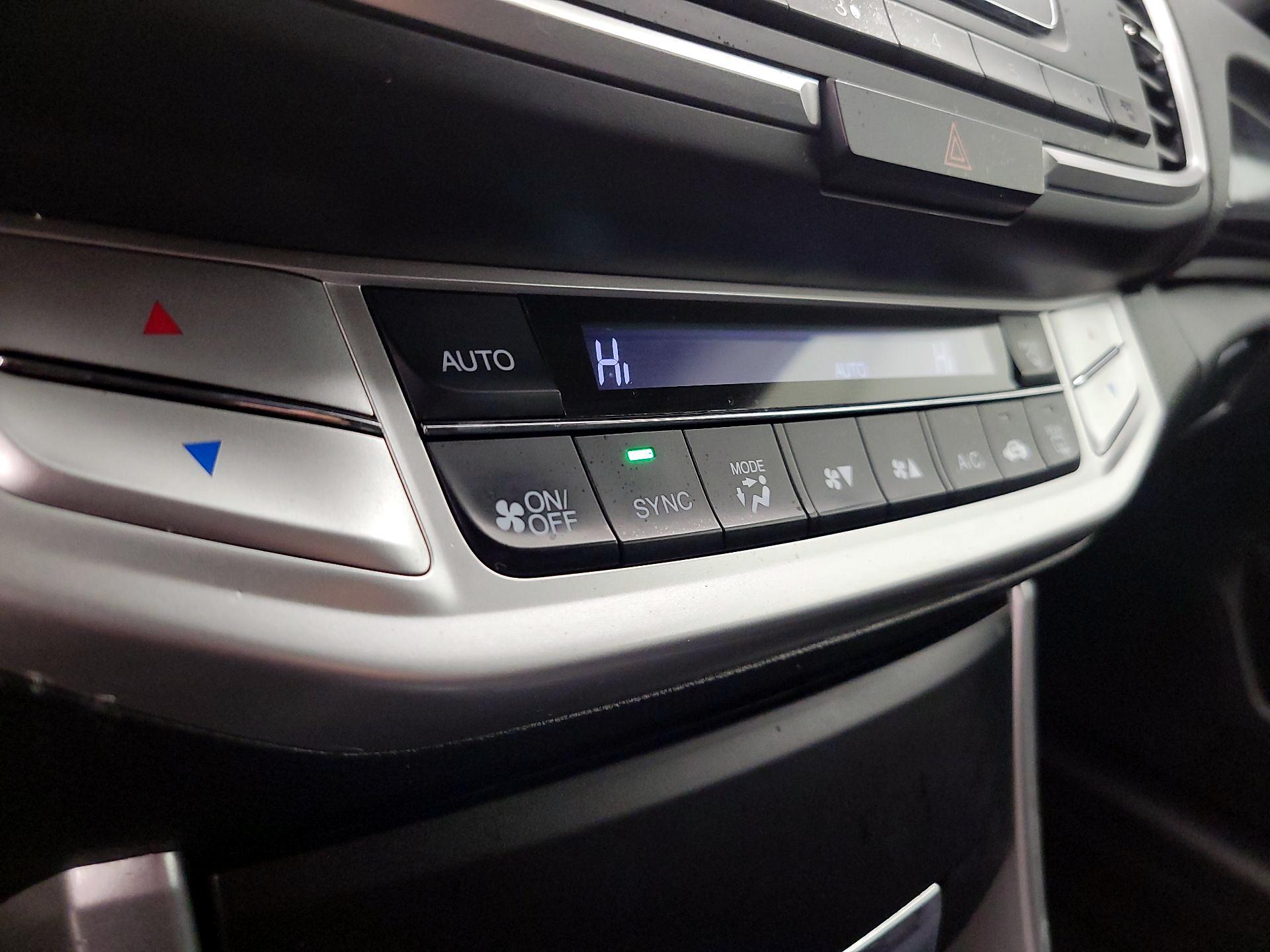 Thumbnail: 2015 Honda Accord - 16