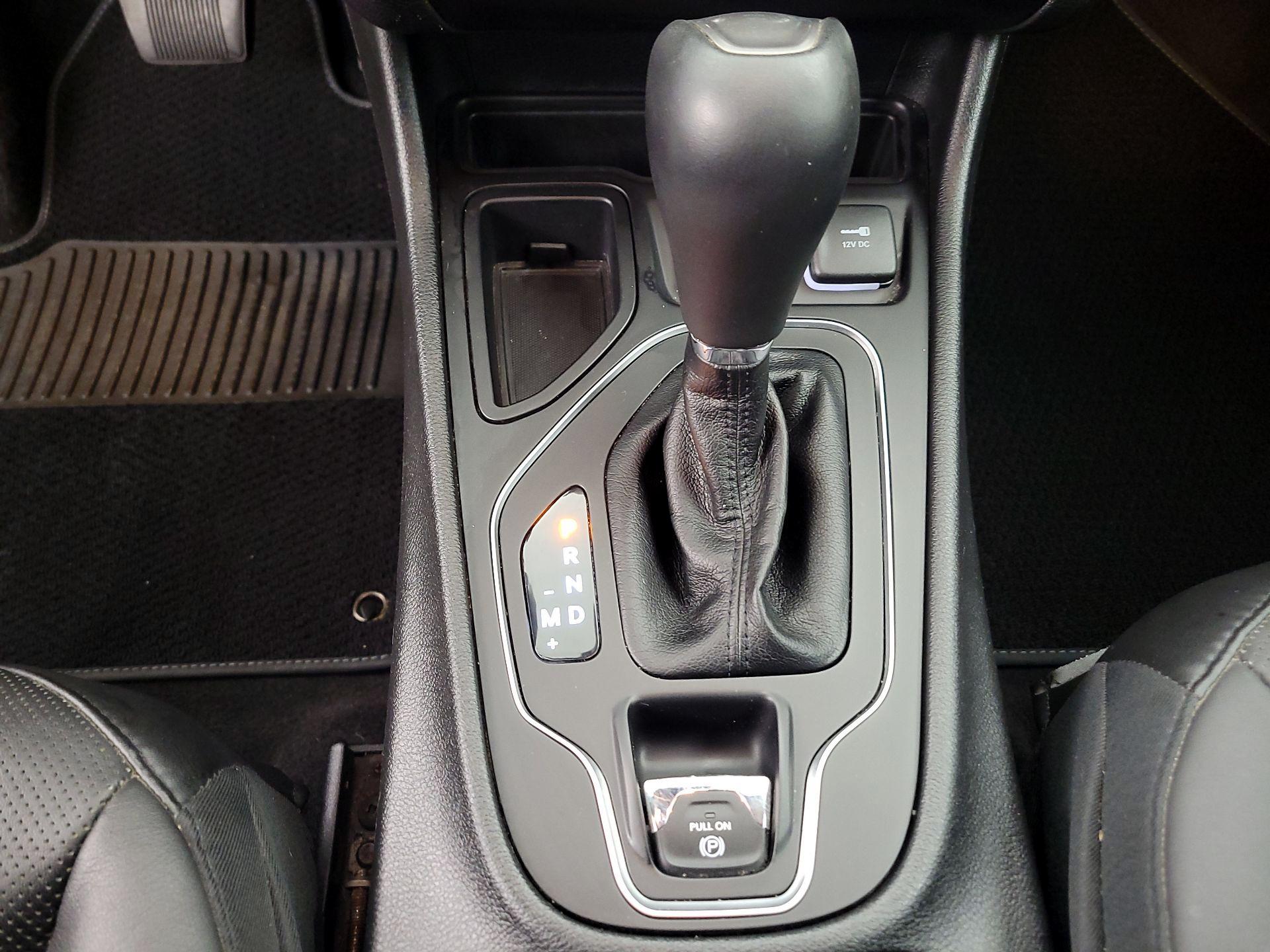 Thumbnail: 2021 Jeep Cherokee - 17