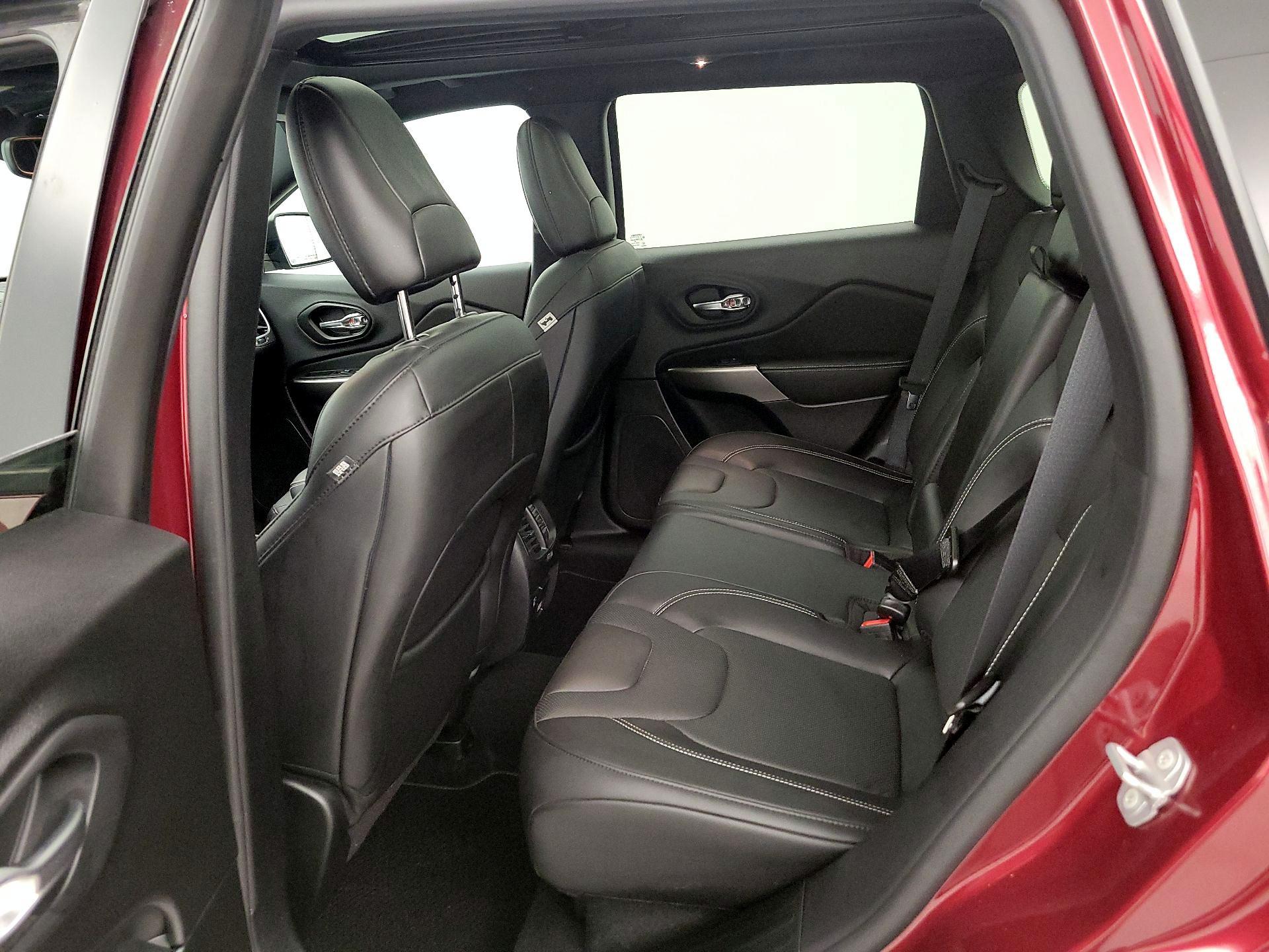 Thumbnail: 2021 Jeep Cherokee - 20