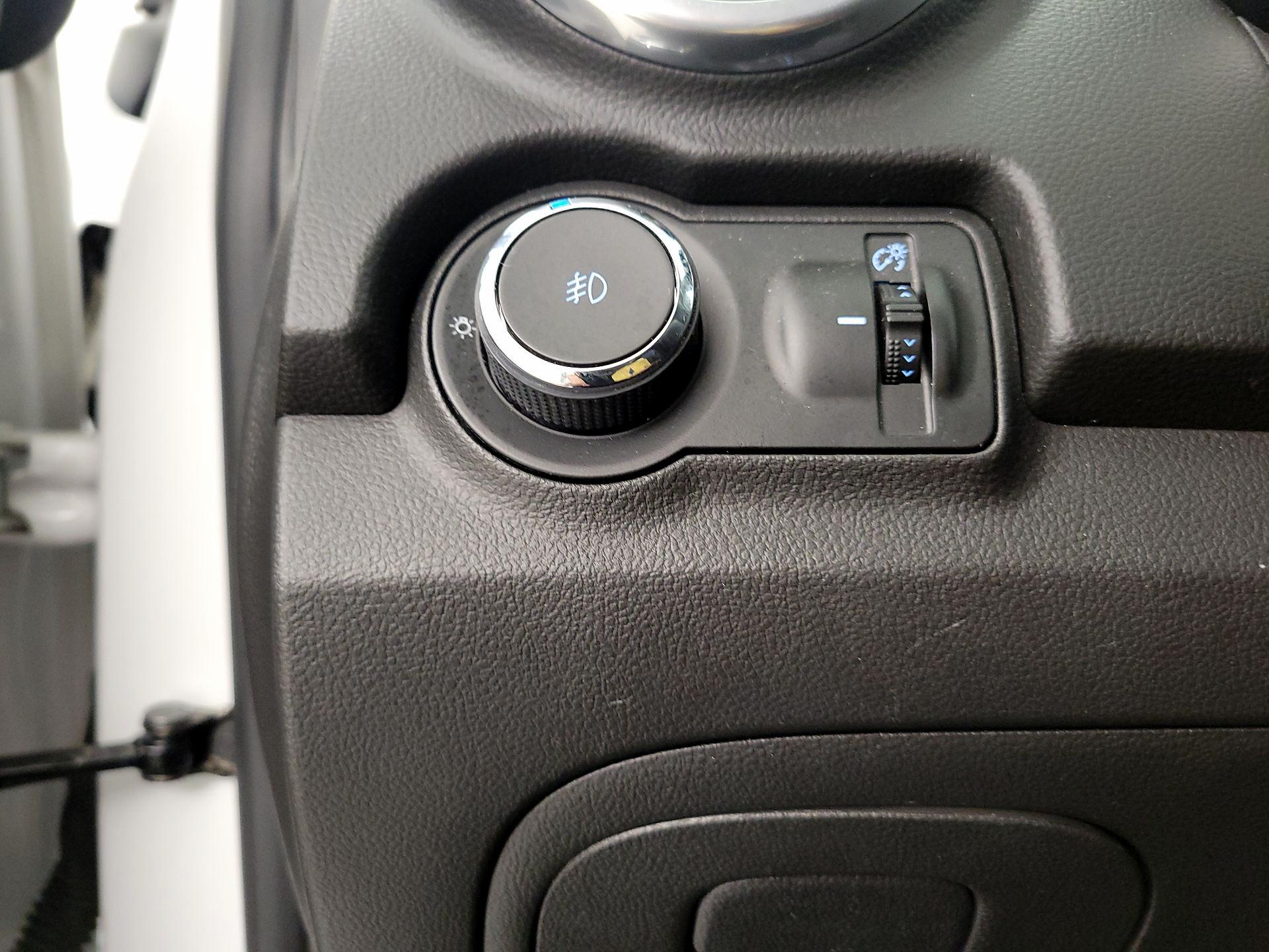 Thumbnail: 2015 Chevrolet Trax - 13