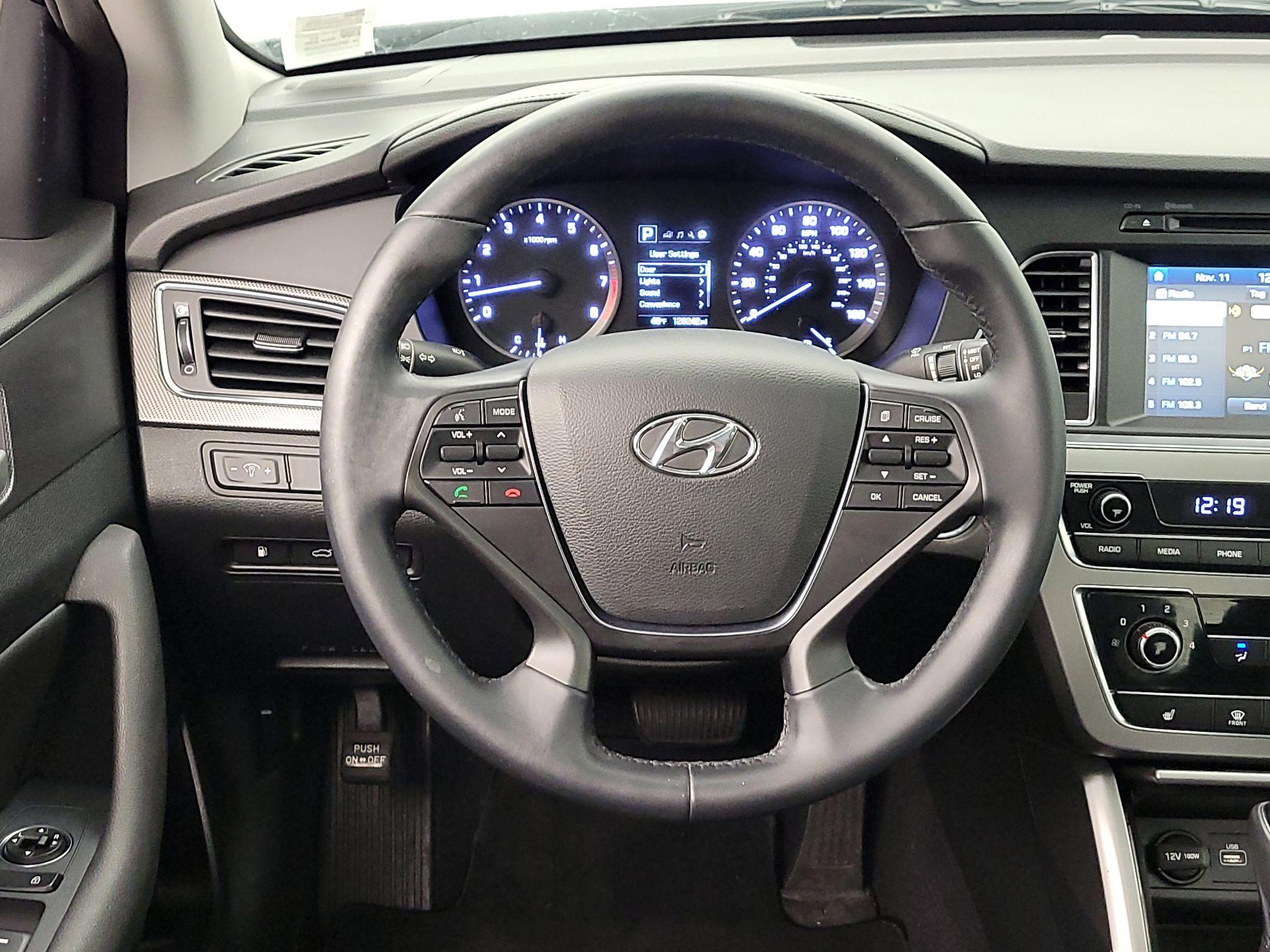 Thumbnail: 2017 Hyundai Sonata - 10