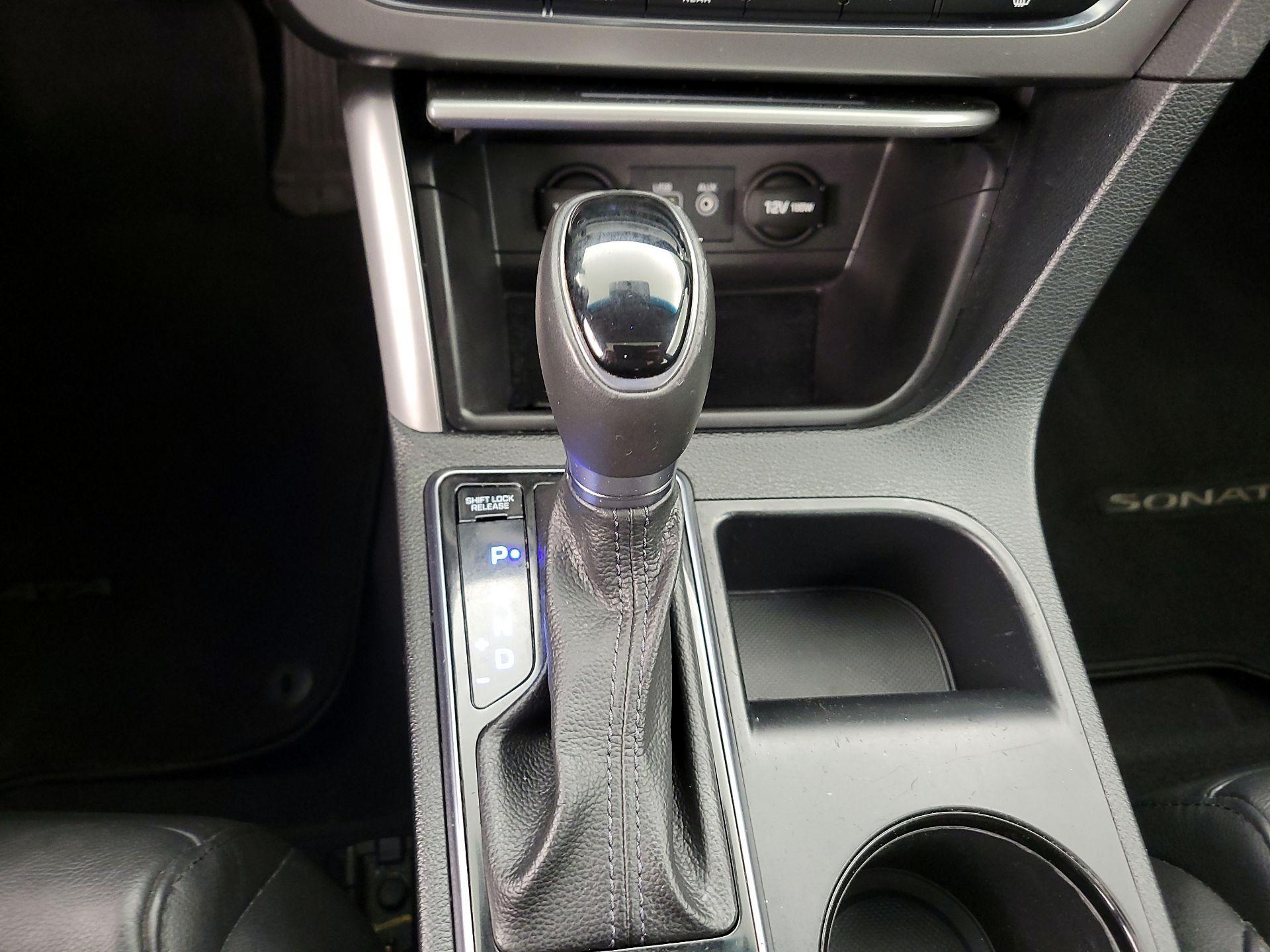 Thumbnail: 2017 Hyundai Sonata - 17