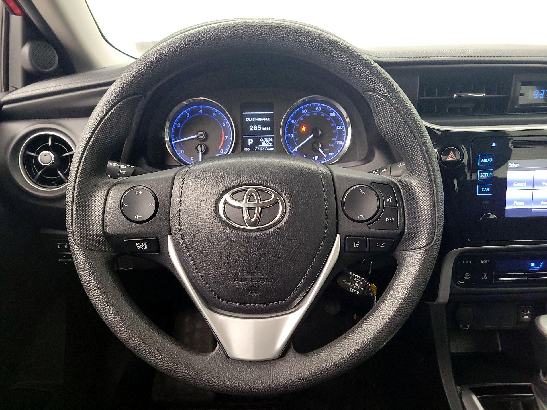 Thumbnail: 2018 Toyota Corolla - 10