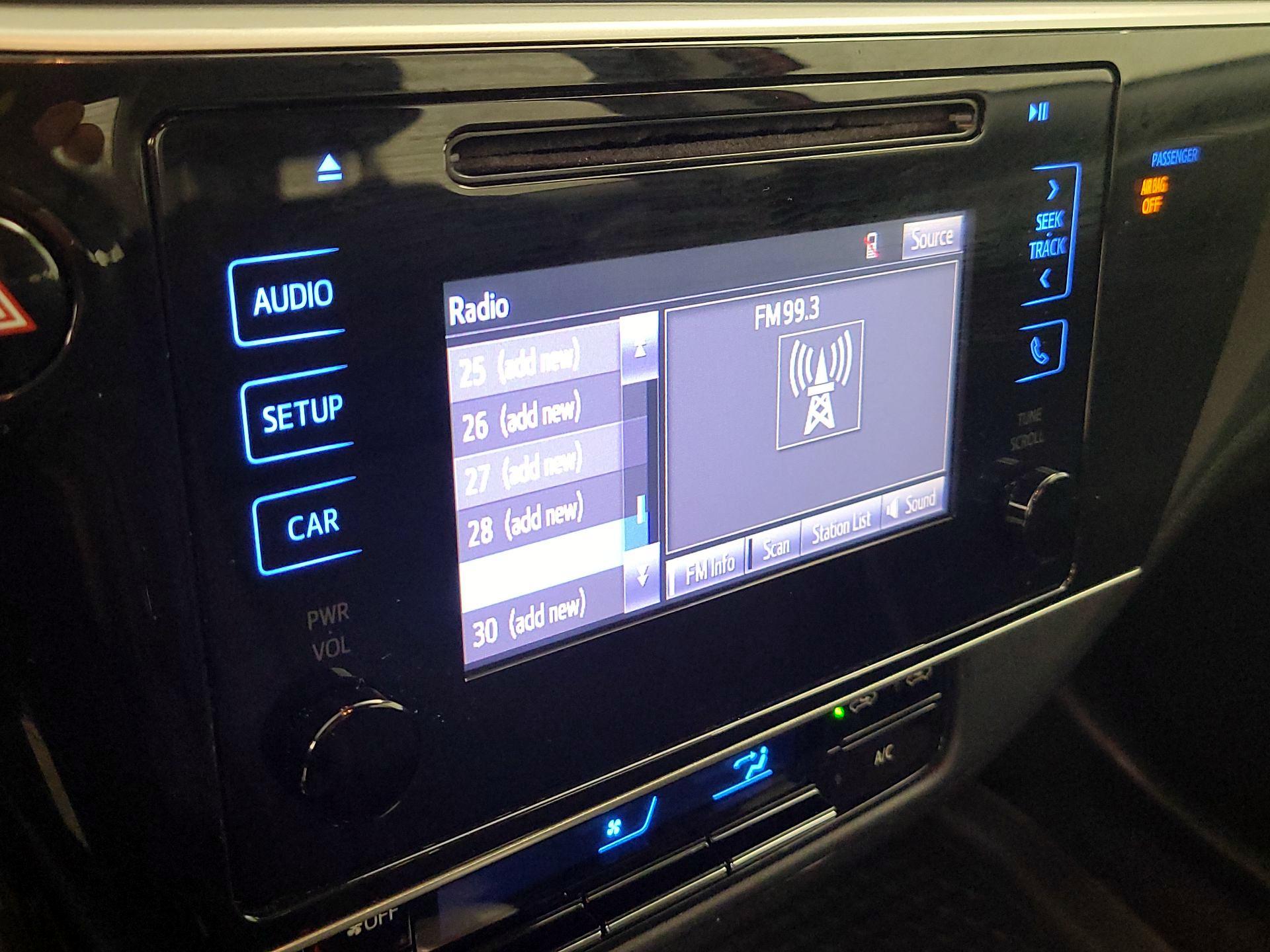 Thumbnail: 2018 Toyota Corolla - 15