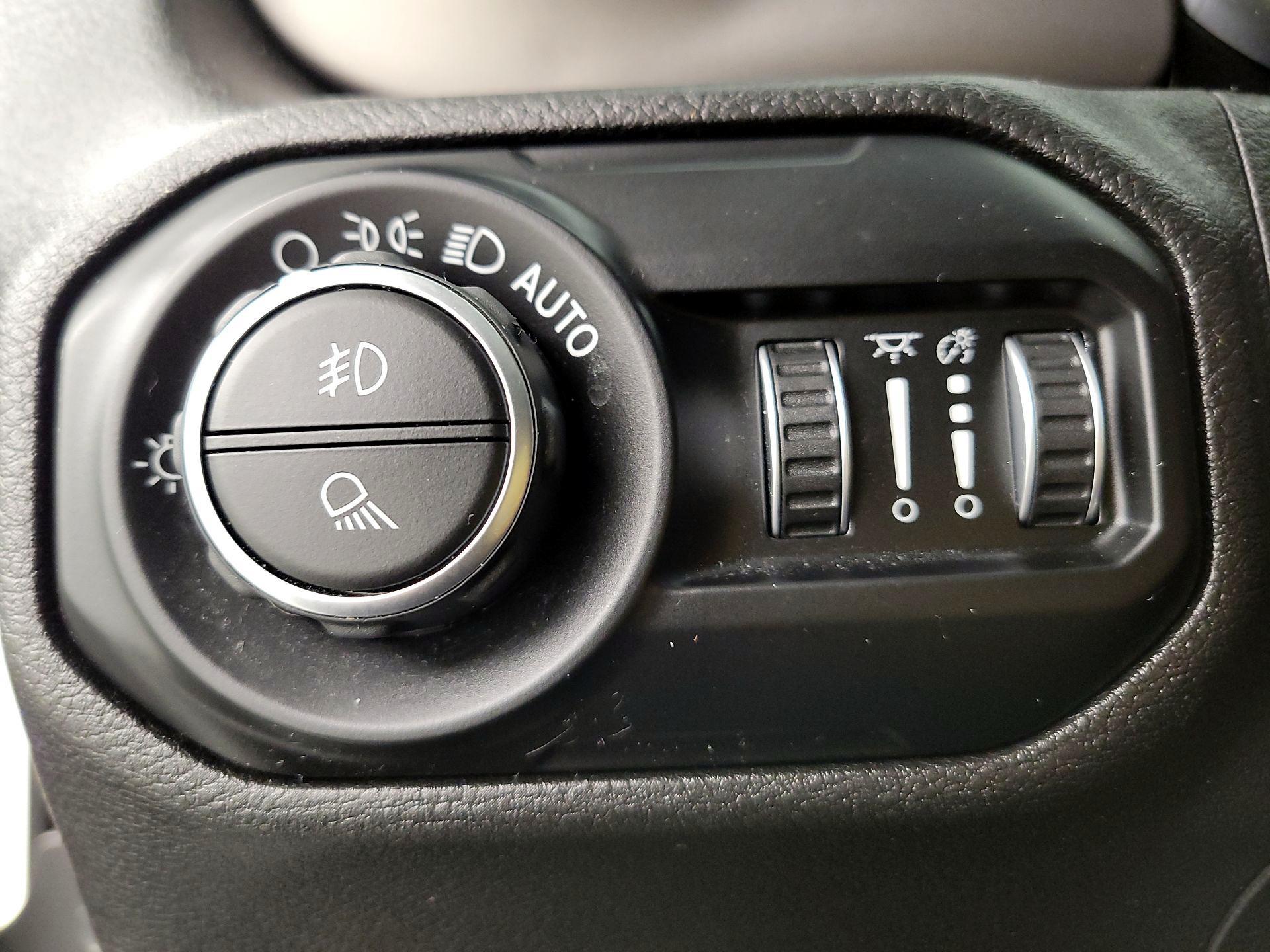 Thumbnail: 2020 Jeep Gladiator - 13