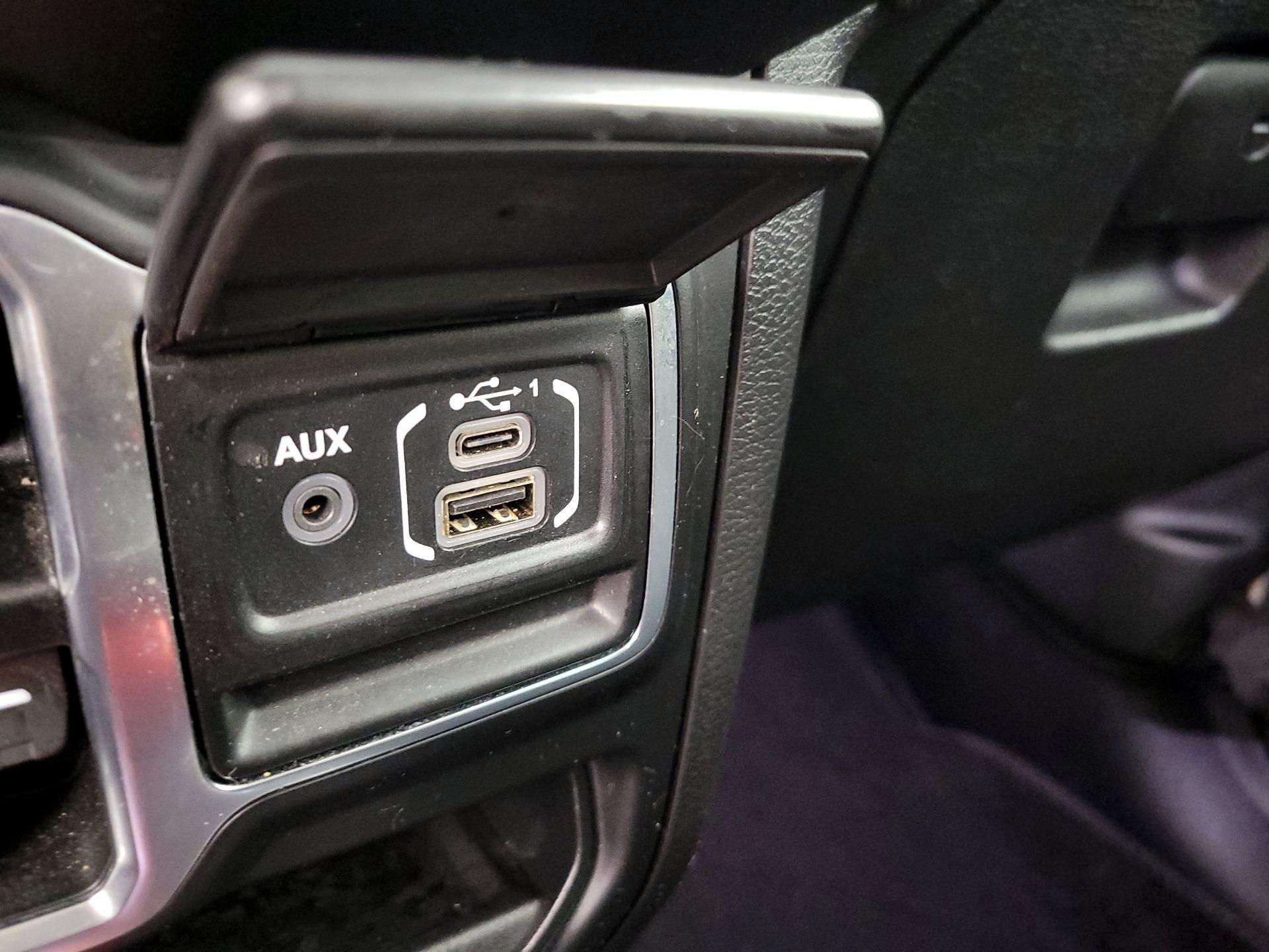 Thumbnail: 2020 Jeep Gladiator - 18