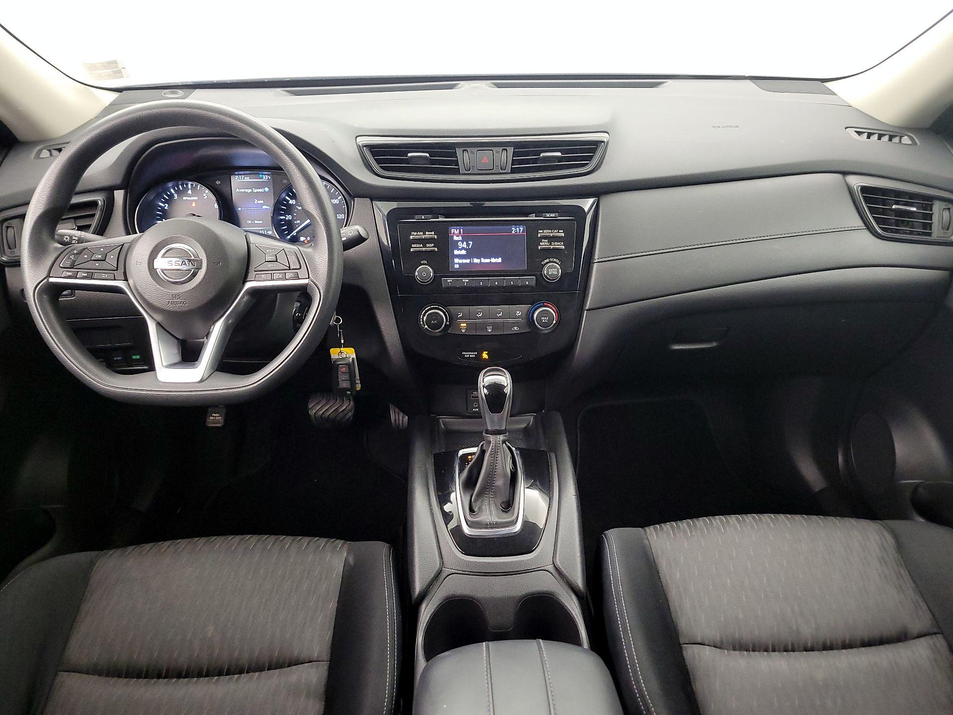 Thumbnail: 2017 Nissan Rogue - 9