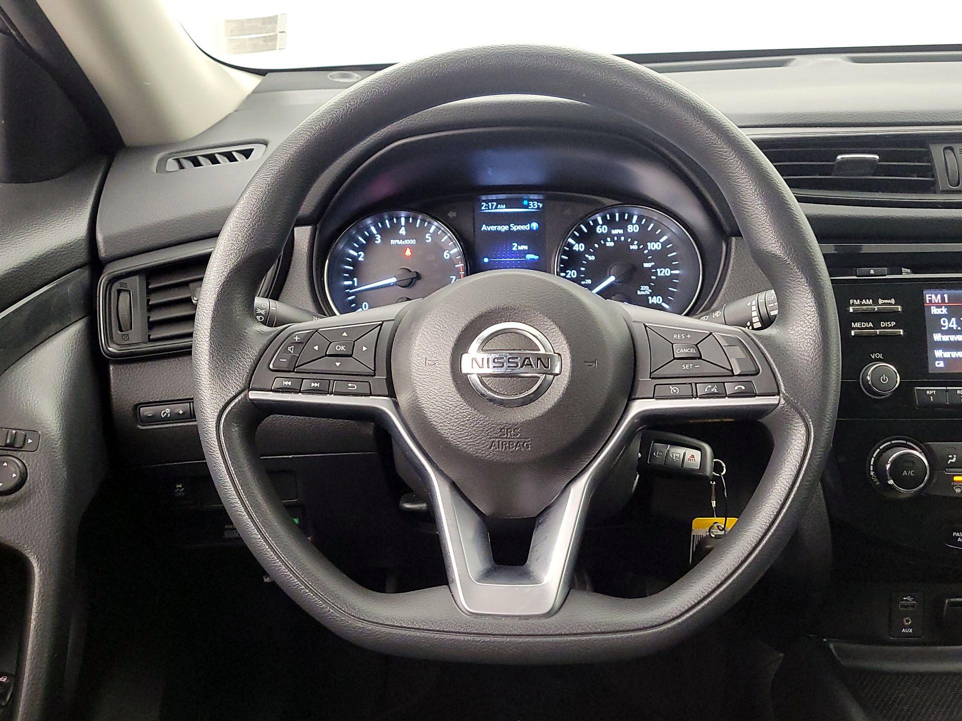 Thumbnail: 2017 Nissan Rogue - 10