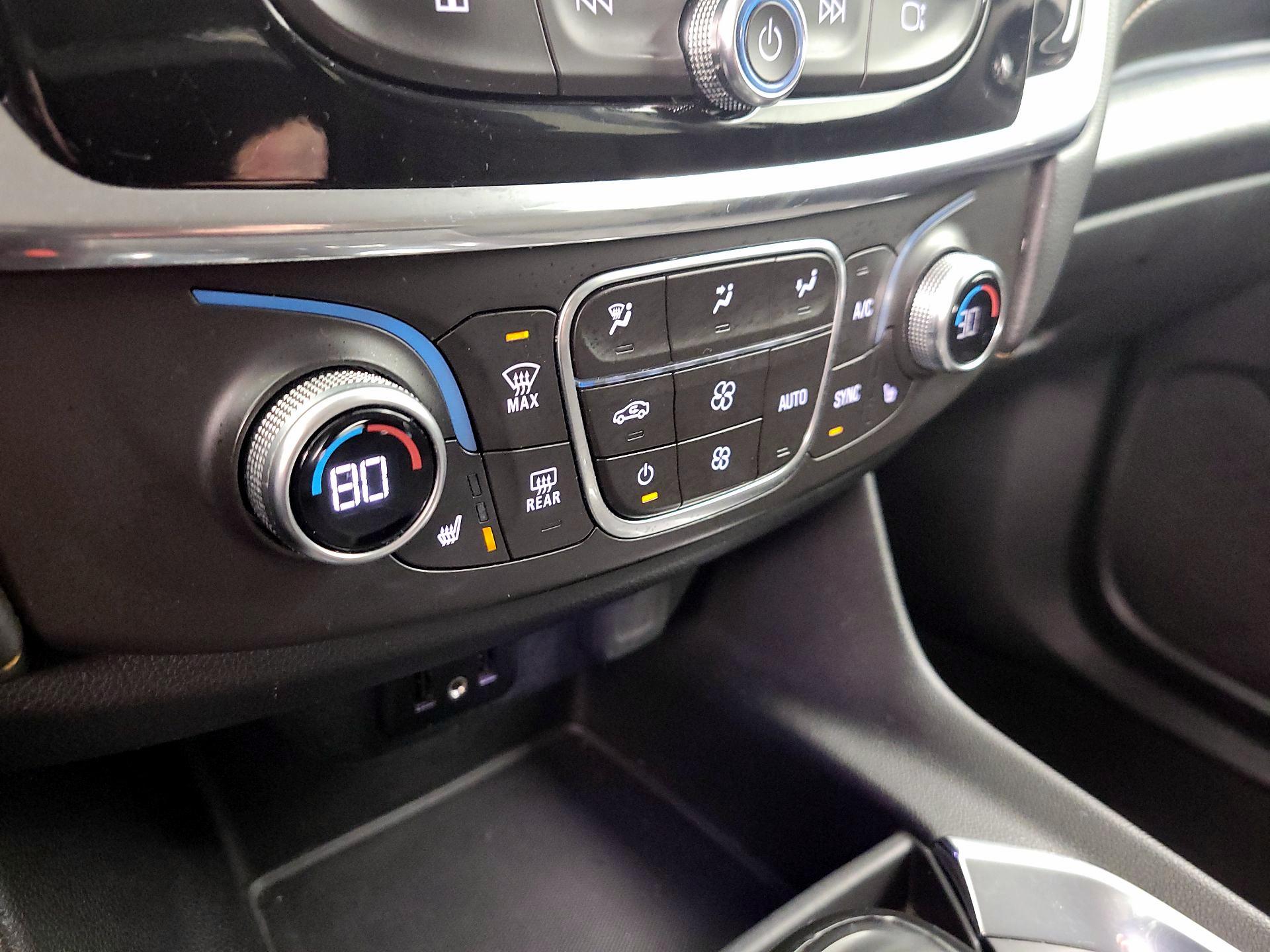 Thumbnail: 2018 Chevrolet Traverse - 16