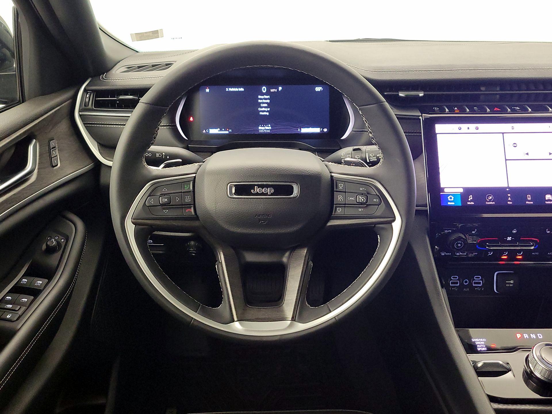 Thumbnail: 2024 Jeep Grand Cherokee - 10