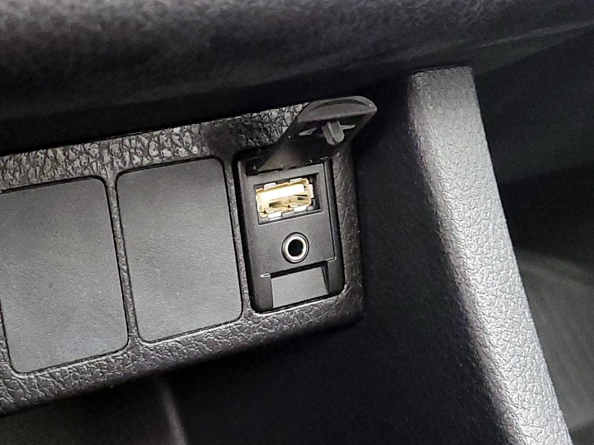 Thumbnail: 2018 Toyota Corolla - 18