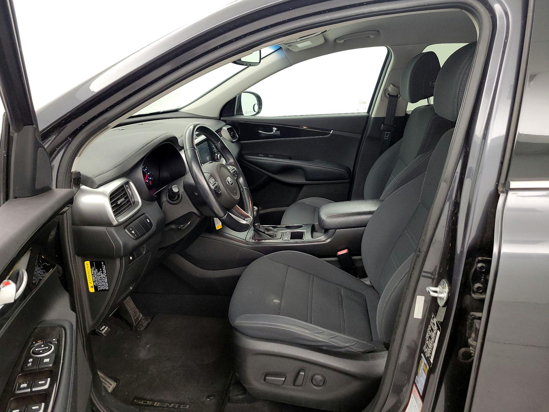 Thumbnail: 2017 Kia Sorento - 11