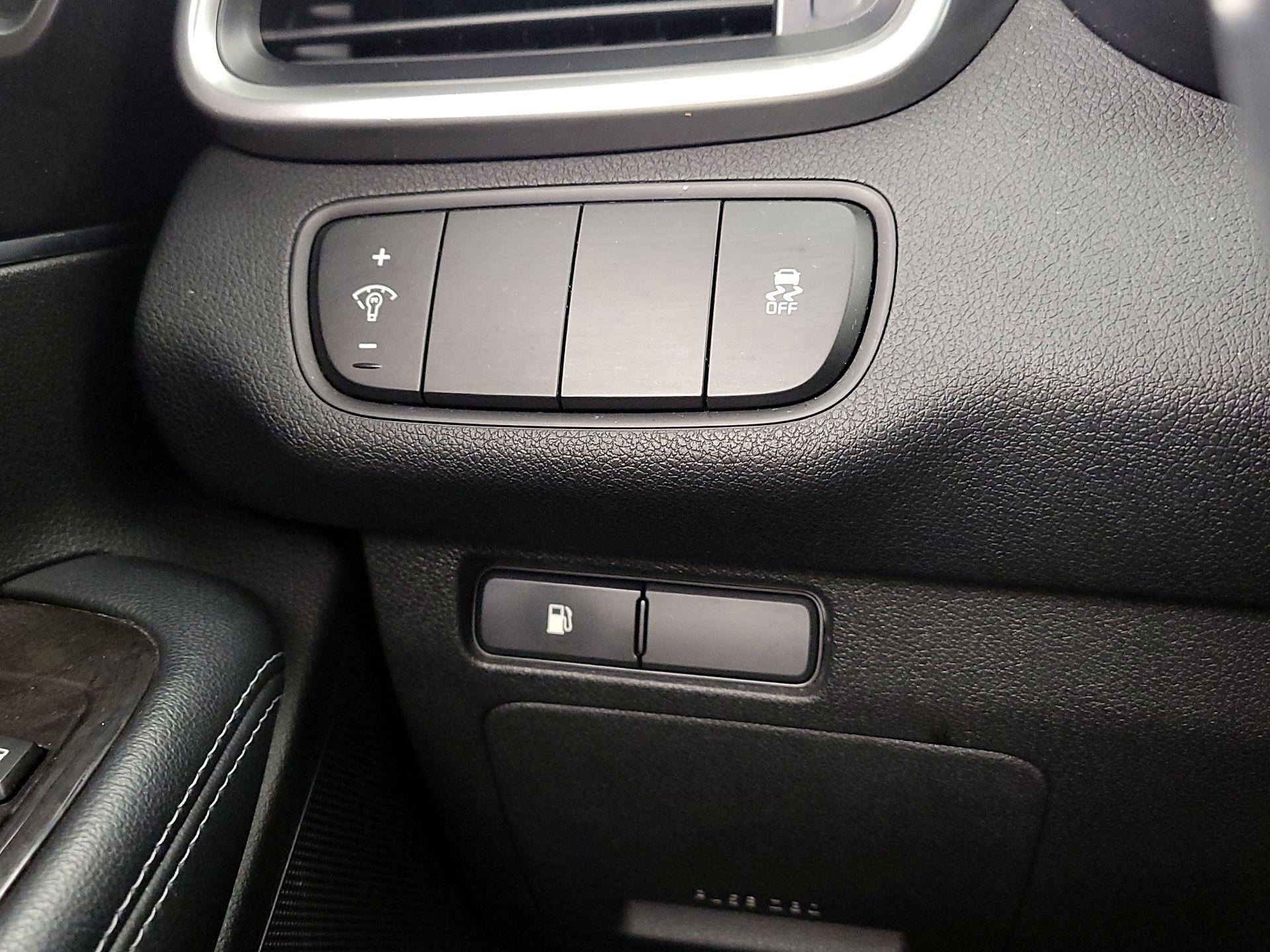 Thumbnail: 2017 Kia Sorento - 13