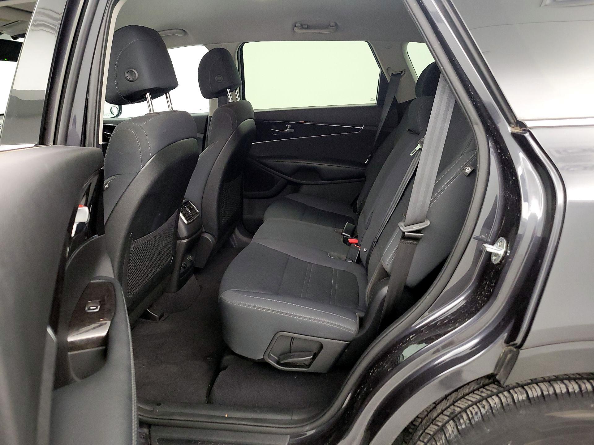 Thumbnail: 2017 Kia Sorento - 19