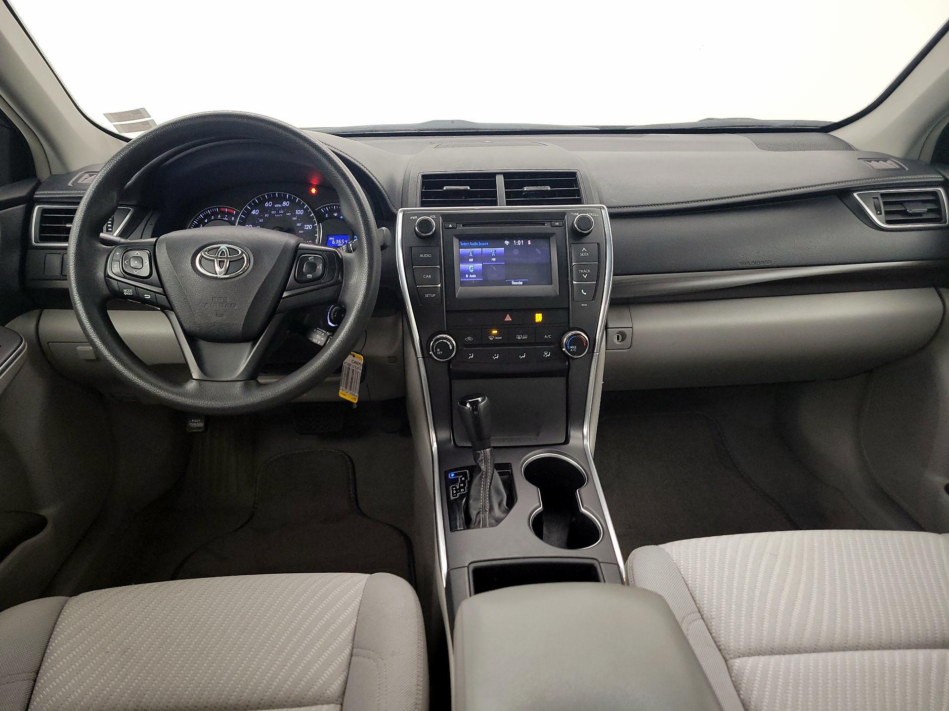 Thumbnail: 2015 Toyota Camry - 9