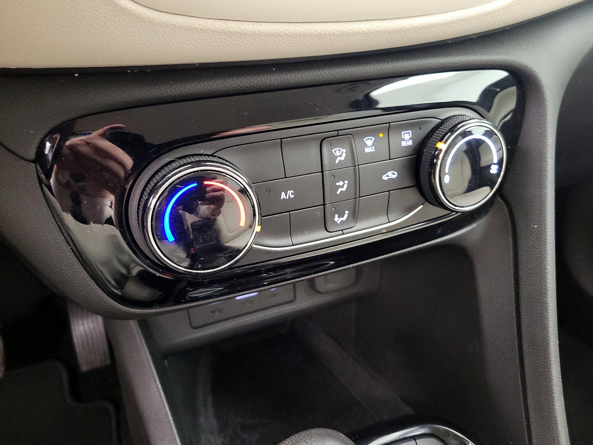 Thumbnail: 2021 Buick Encore GX - 16