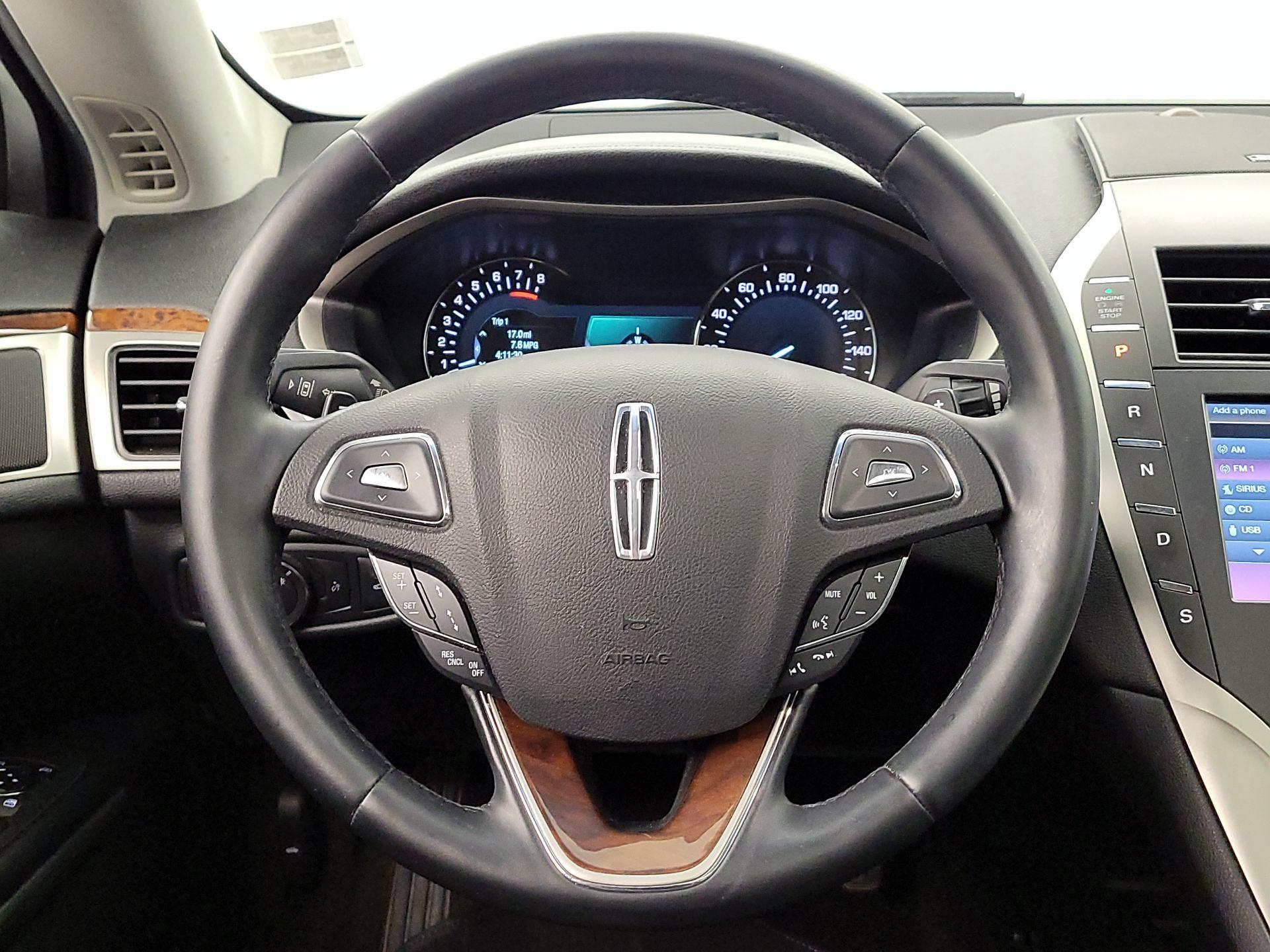 Thumbnail: 2015 Lincoln MKZ - 10