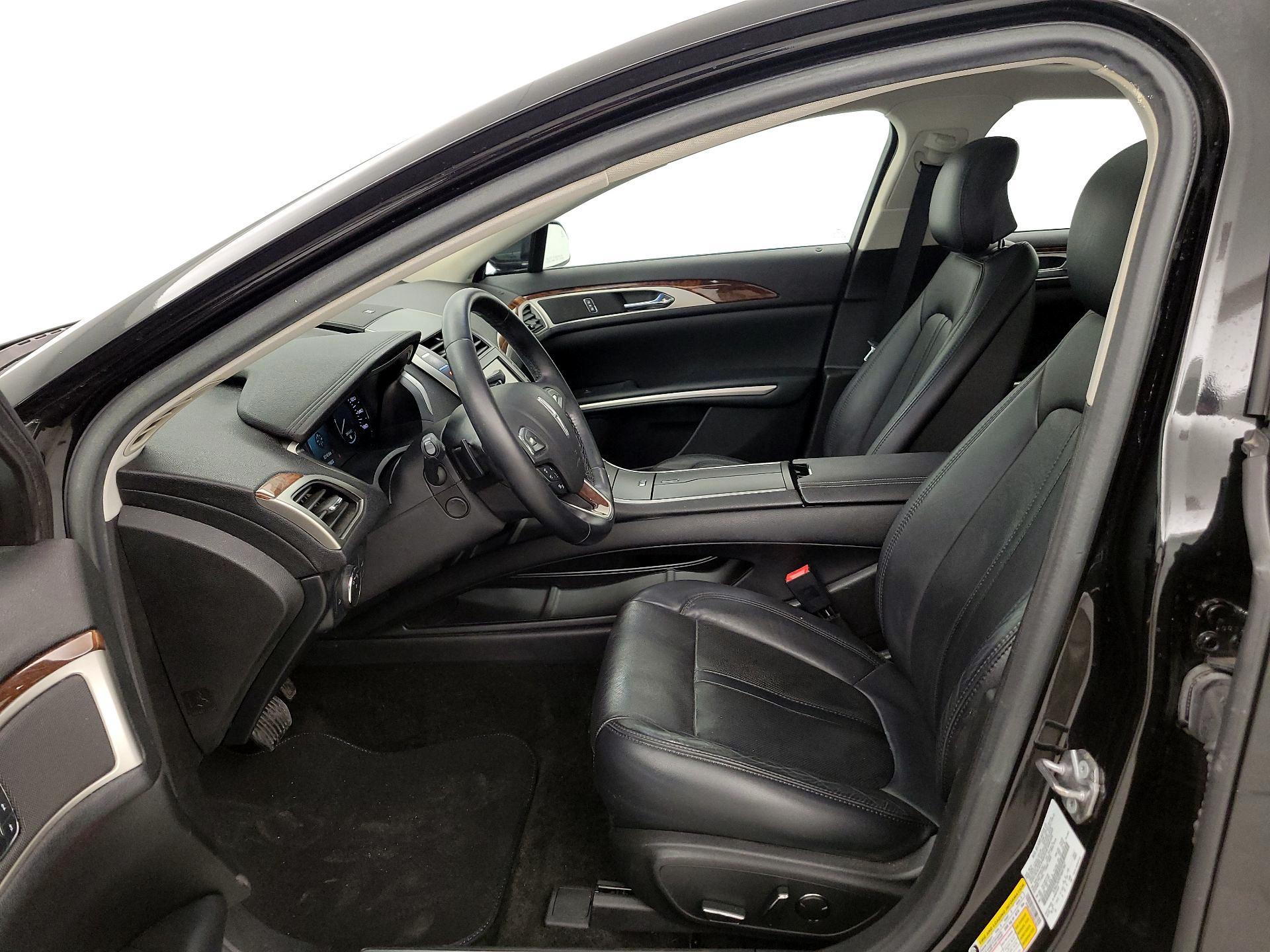 Thumbnail: 2015 Lincoln MKZ - 11