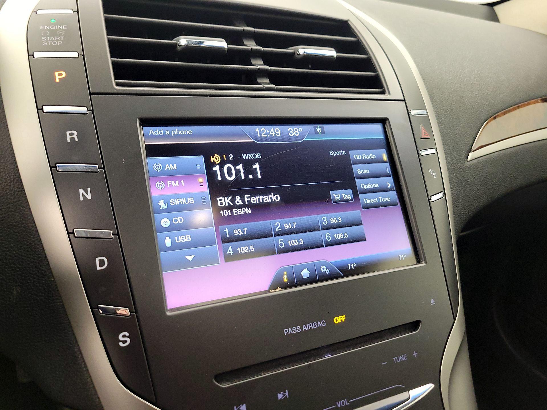 Thumbnail: 2015 Lincoln MKZ - 15