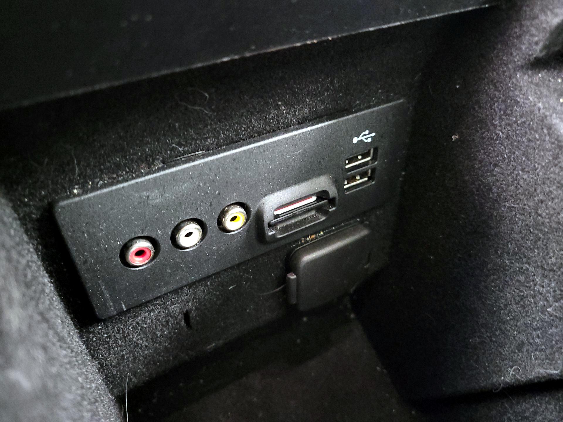 Thumbnail: 2015 Lincoln MKZ - 18