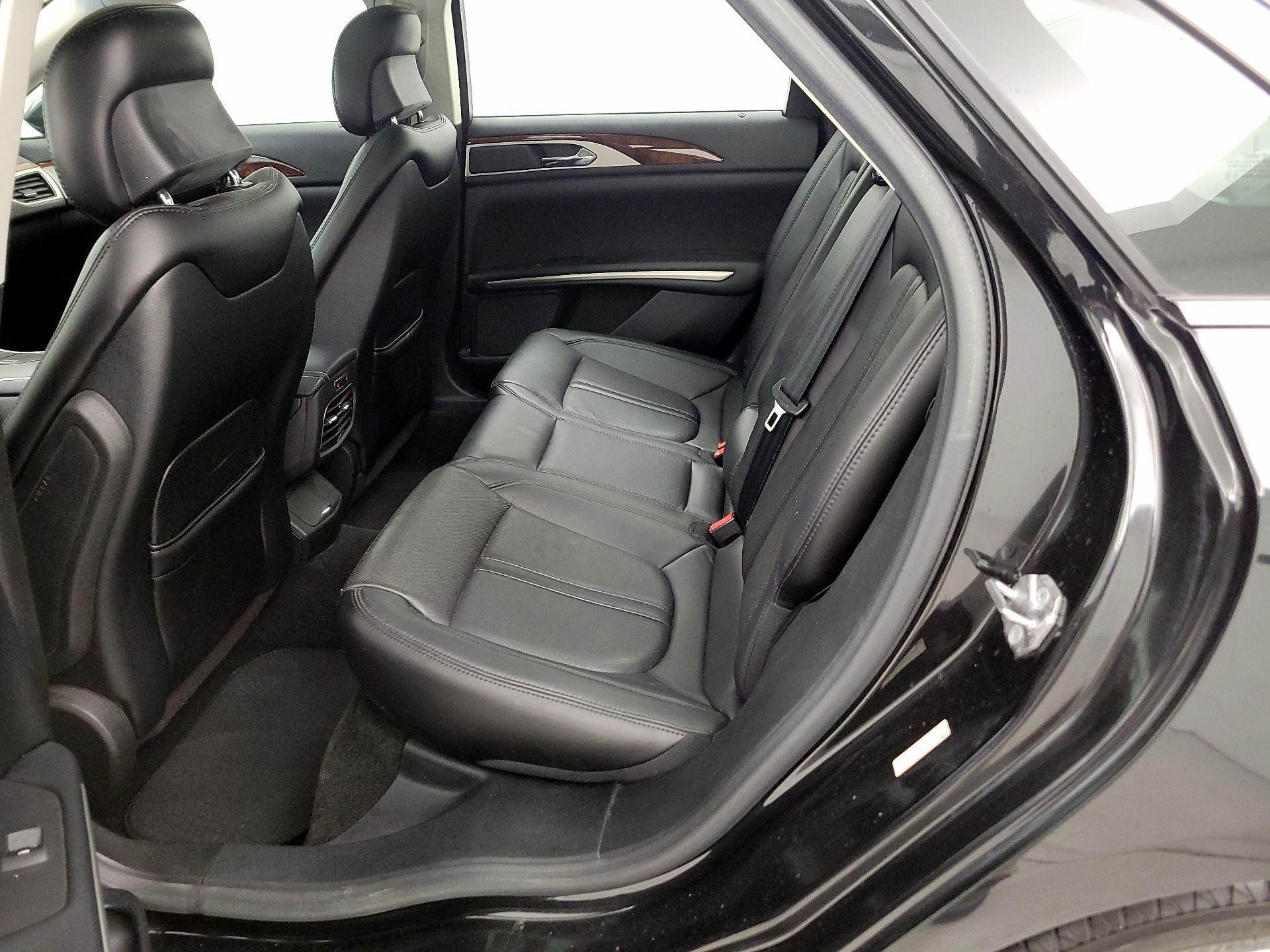 Thumbnail: 2015 Lincoln MKZ - 20