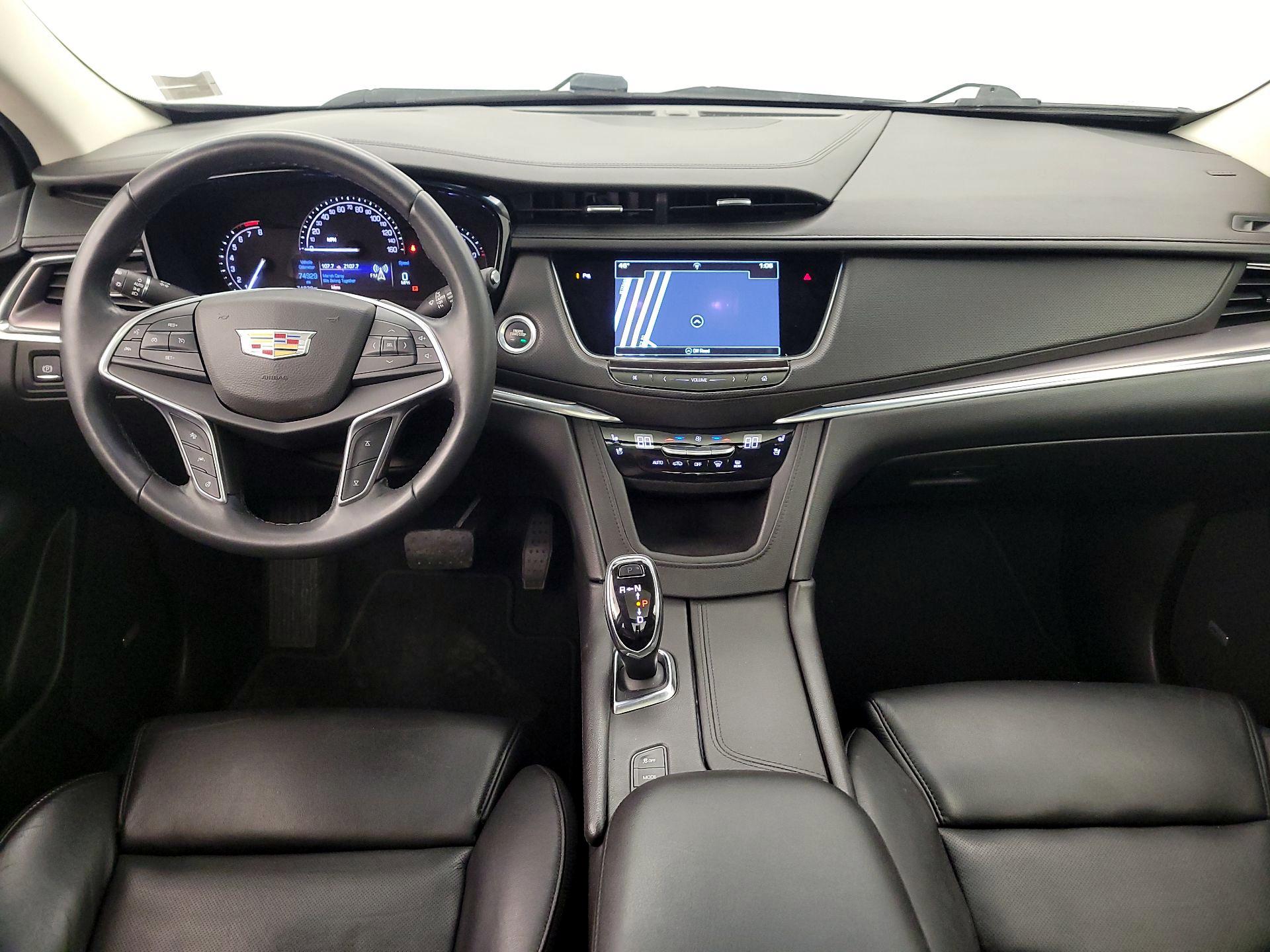 Thumbnail: 2017 Cadillac XT5 - 9