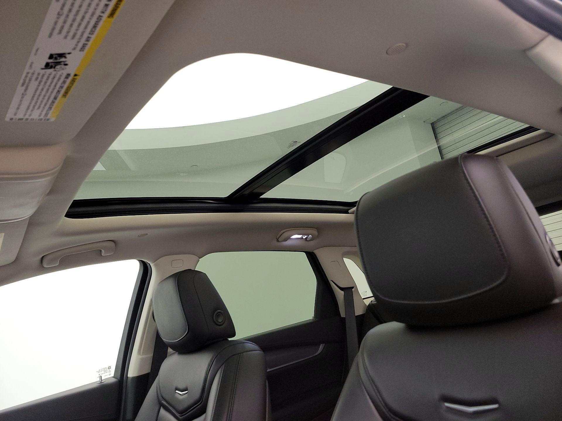 Thumbnail: 2017 Cadillac XT5 - 20